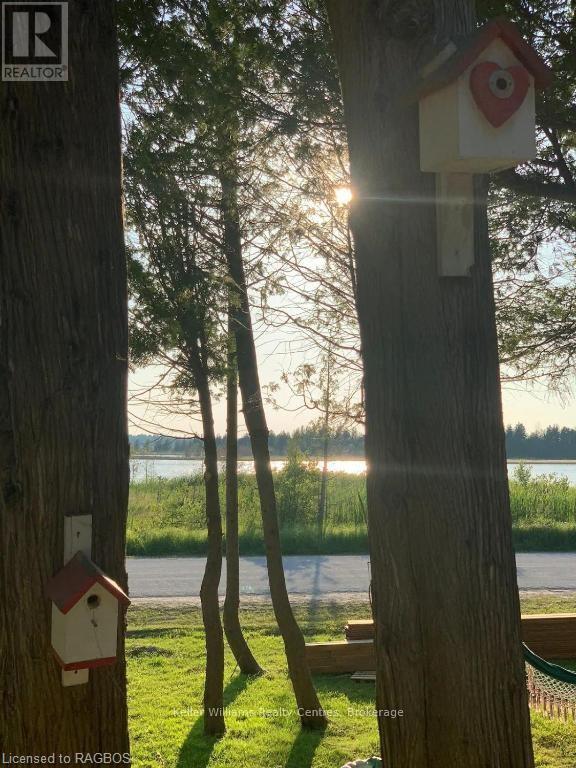 93 Shoreline Avenue, South Bruce Peninsula, Ontario  N0H 2T0 - Photo 42 - X12901554