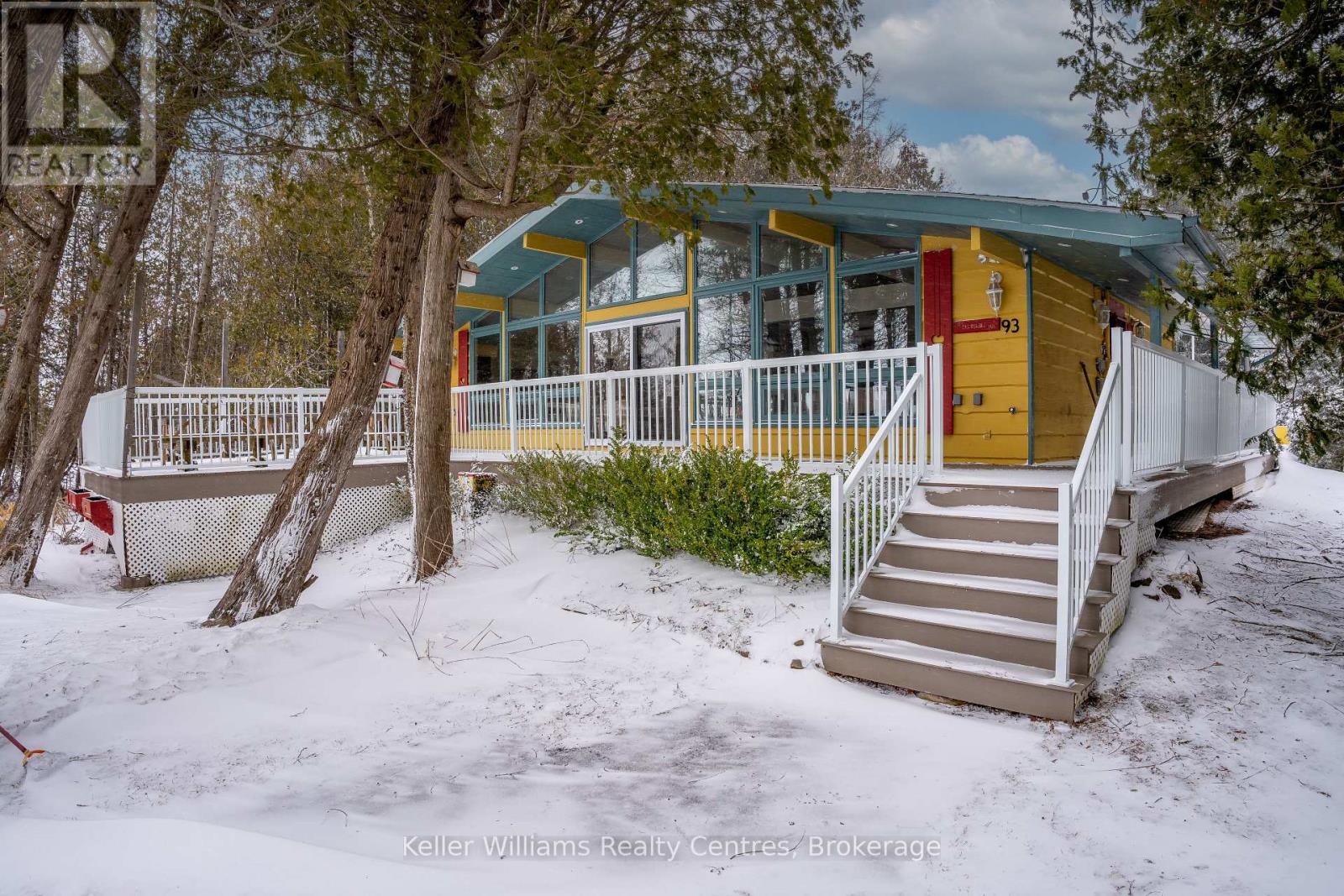 93 Shoreline Avenue, South Bruce Peninsula, Ontario  N0H 2T0 - Photo 5 - X12901554