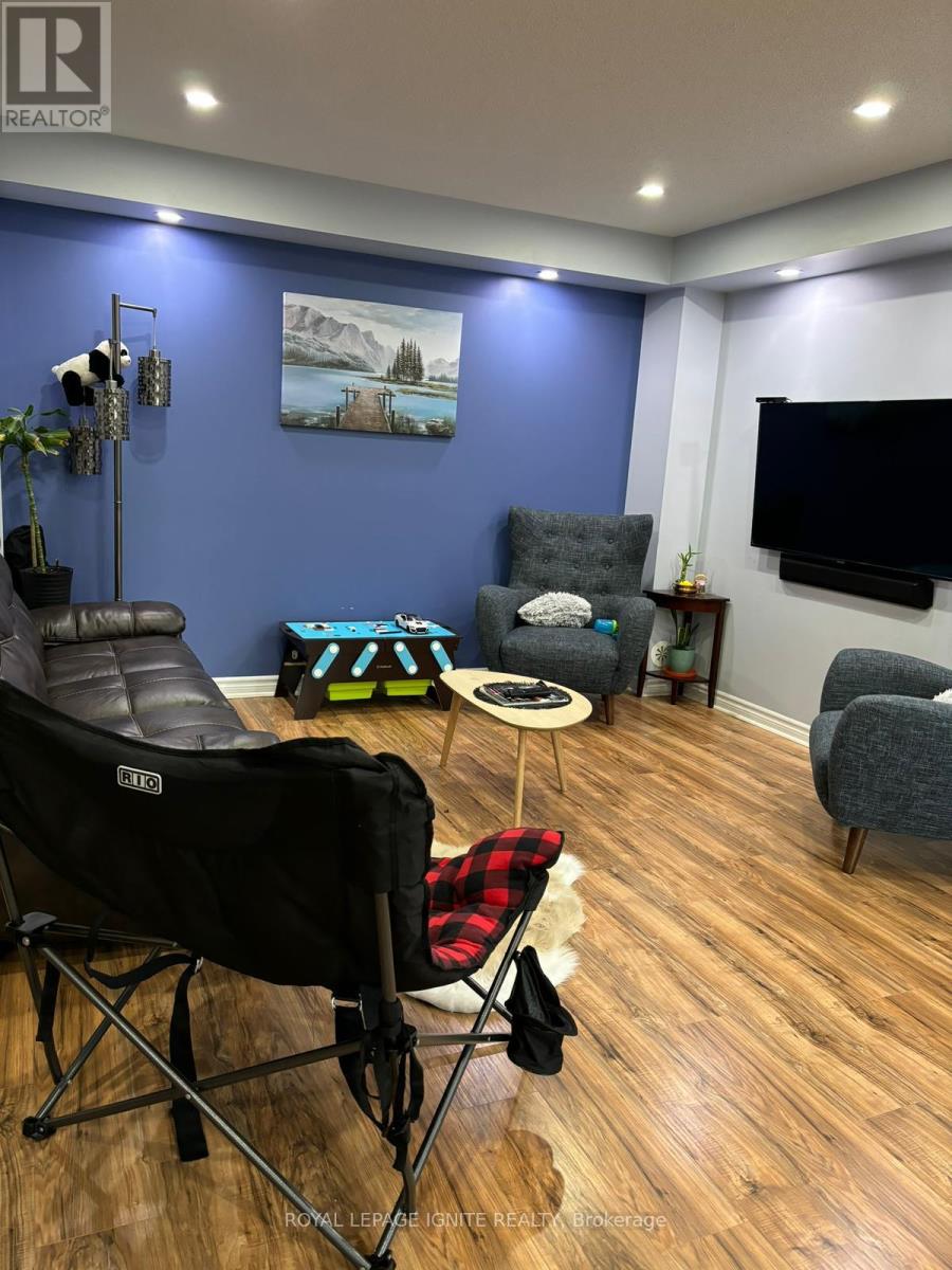 57 Far North Court, Oshawa, Ontario  L1L 0J5 - Photo 4 - E12901566