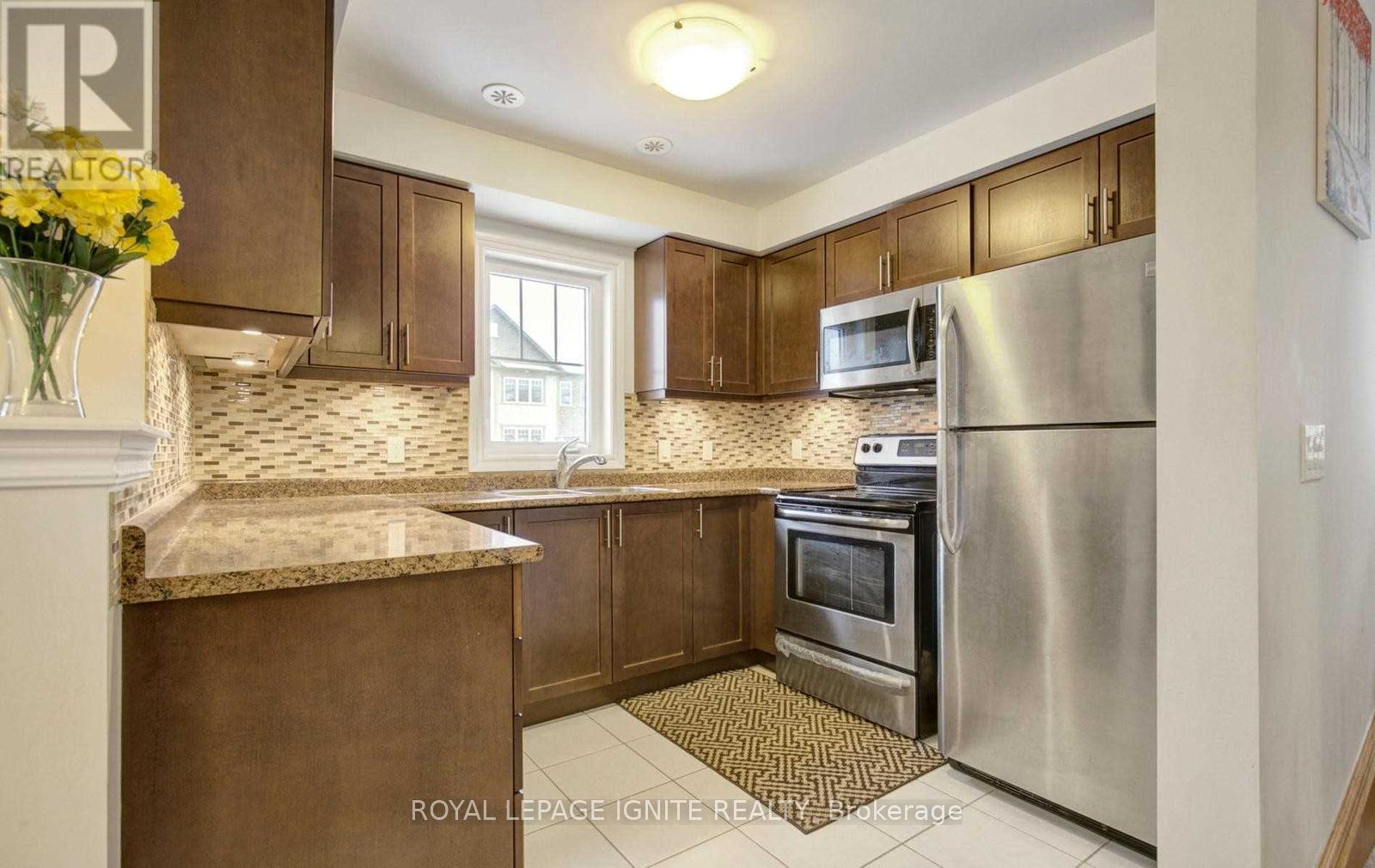 57 Far North Court, Oshawa, Ontario  L1L 0J5 - Photo 8 - E12901566