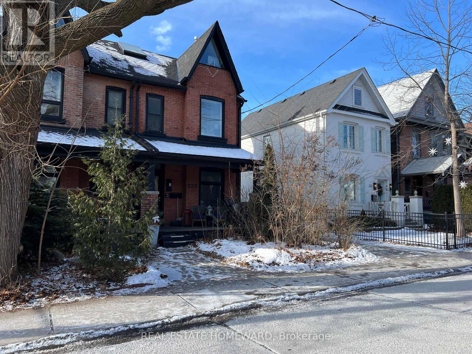 UPPER - 220 PAPE AVENUE, Toronto, Ontario