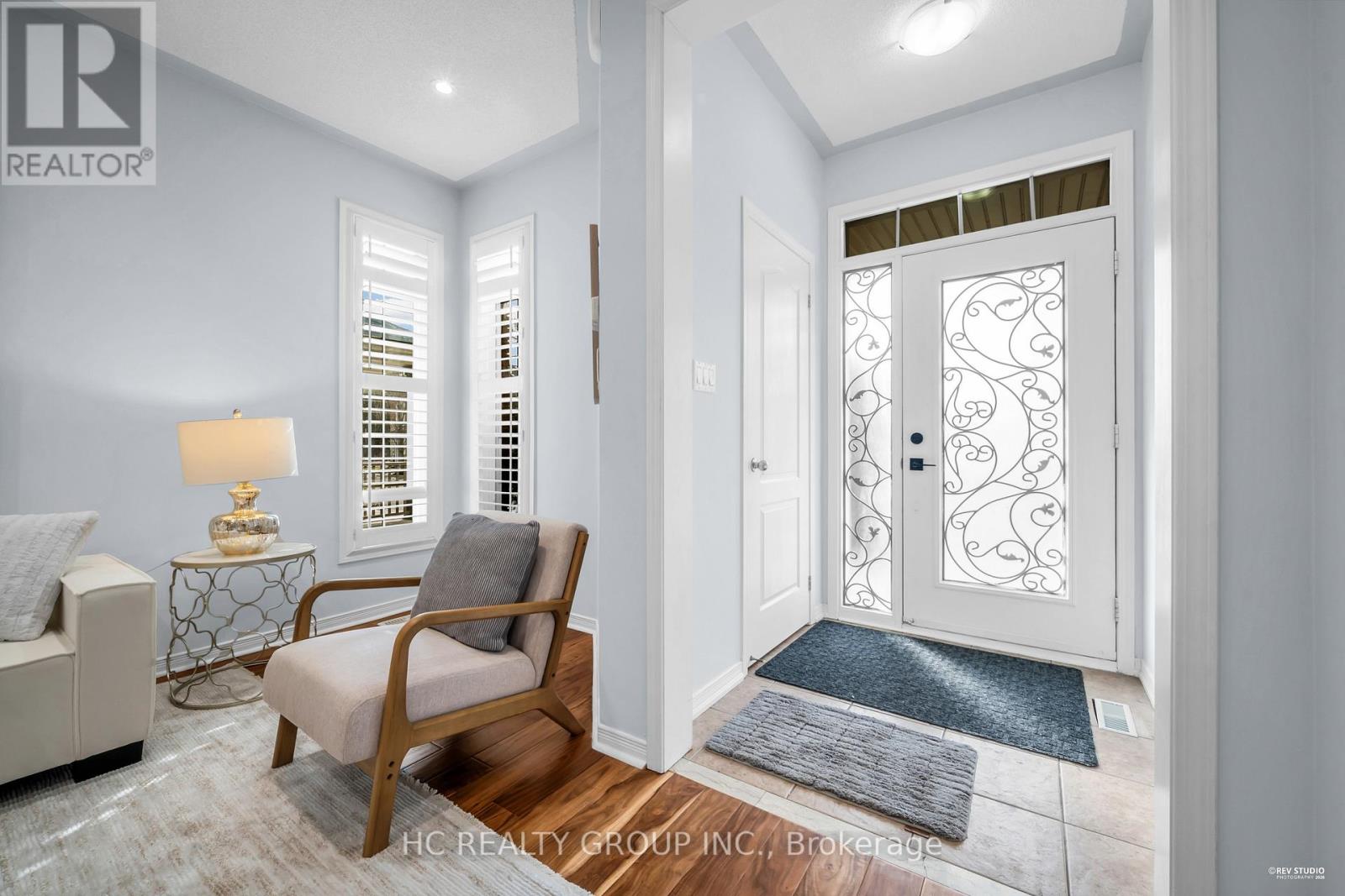 1532 Elmsley Drive, Pickering, Ontario  L1X 0B5 - Photo 4 - E12901612