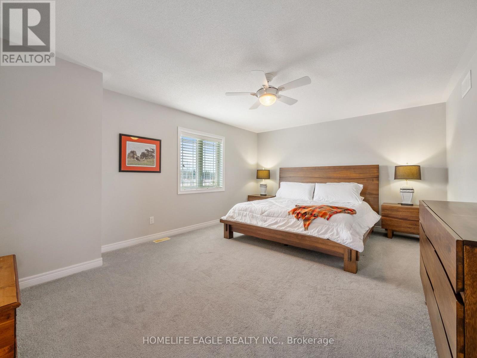 37 Bramsey Street, Georgina, Ontario  L0E 1R0 - Photo 11 - N12901536