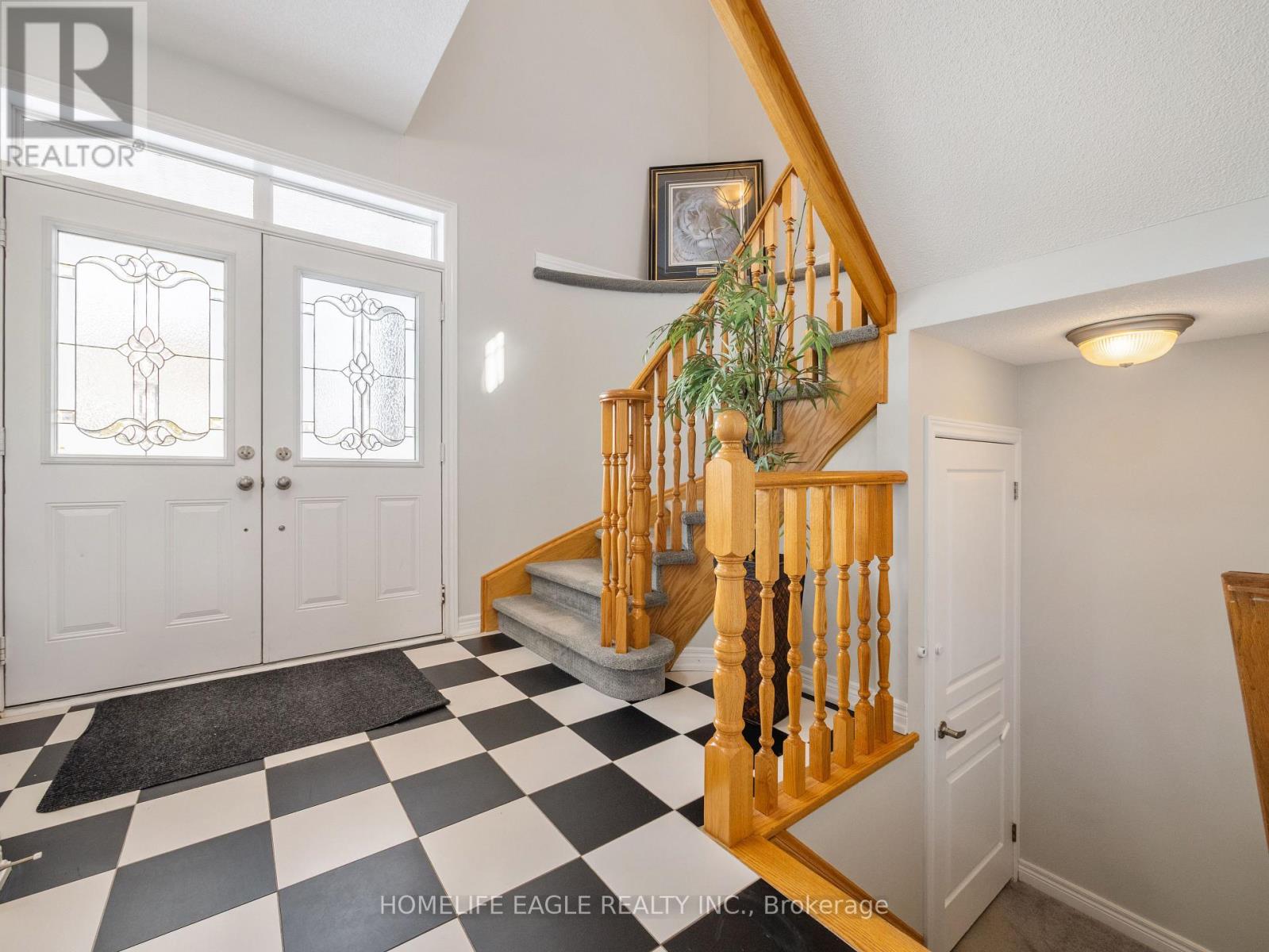 37 Bramsey Street, Georgina, Ontario  L0E 1R0 - Photo 3 - N12901536