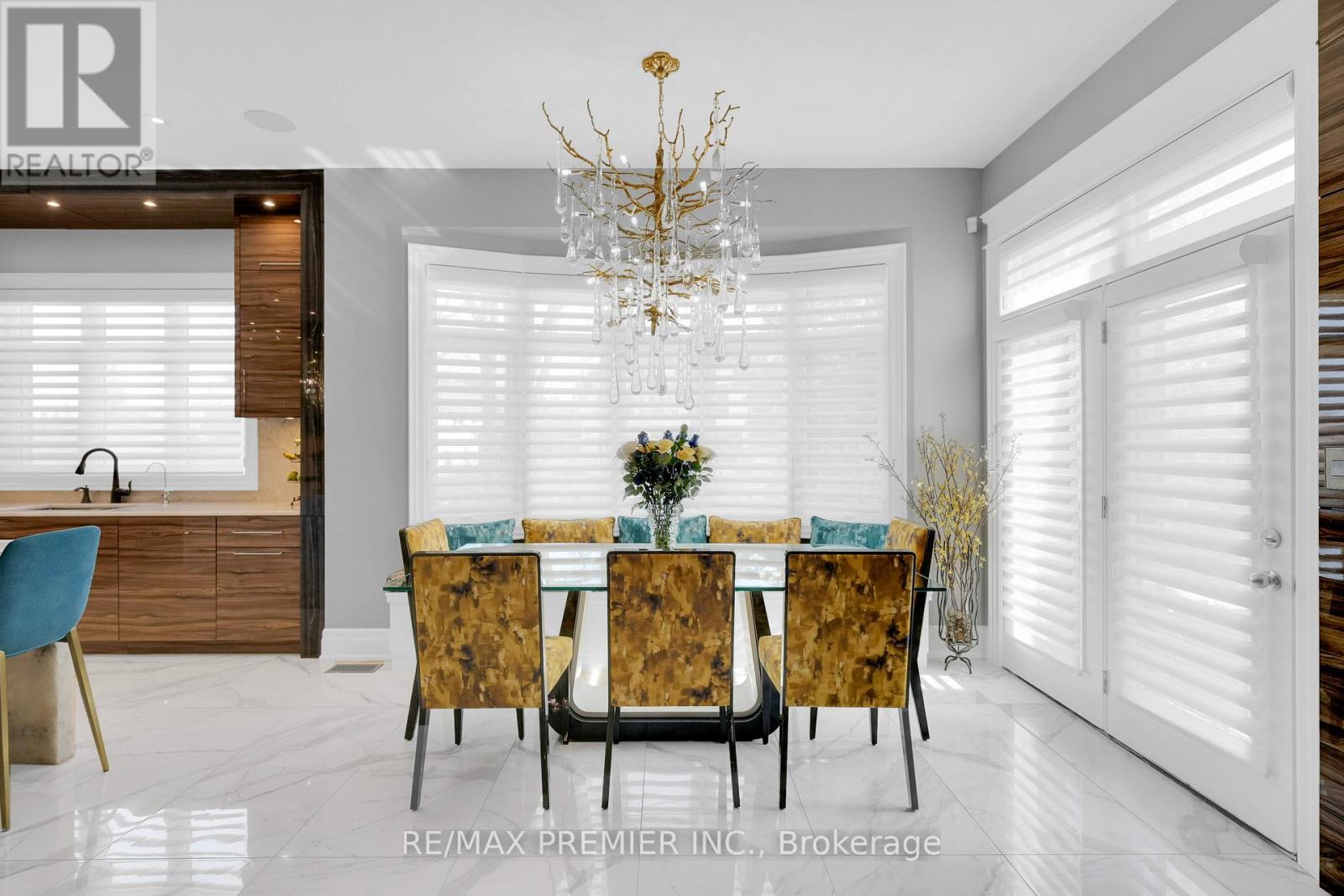 19 Petrolia Court, Richmond Hill, Ontario  L4C 0C2 - Photo 11 - N12901628