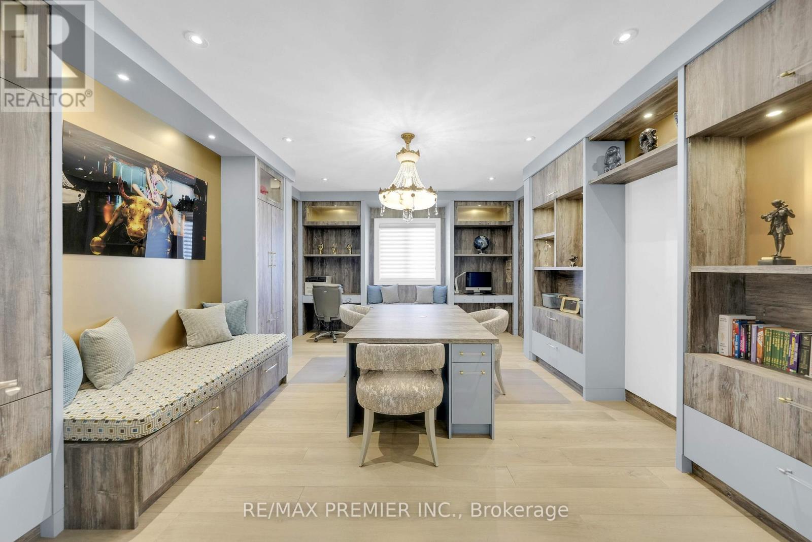 19 Petrolia Court, Richmond Hill, Ontario  L4C 0C2 - Photo 18 - N12901628