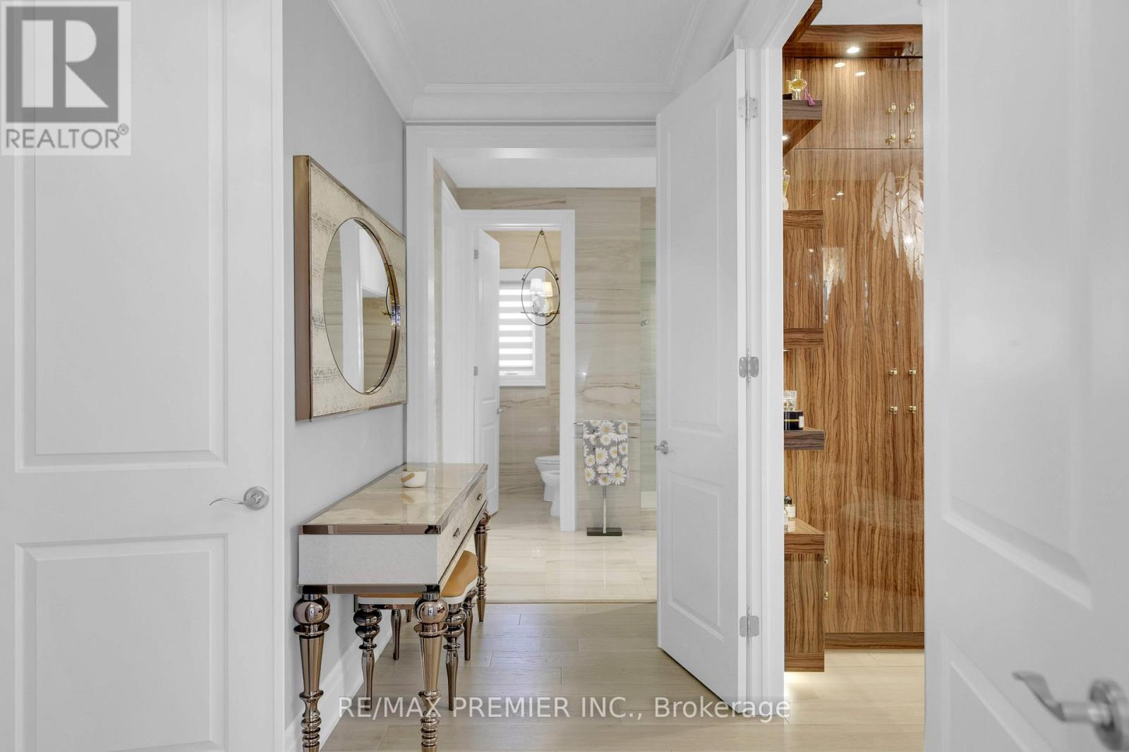 19 Petrolia Court, Richmond Hill, Ontario  L4C 0C2 - Photo 23 - N12901628