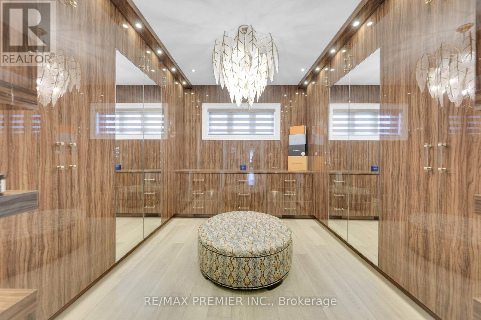 19 Petrolia Court, Richmond Hill, Ontario  L4C 0C2 - Photo 24 - N12901628