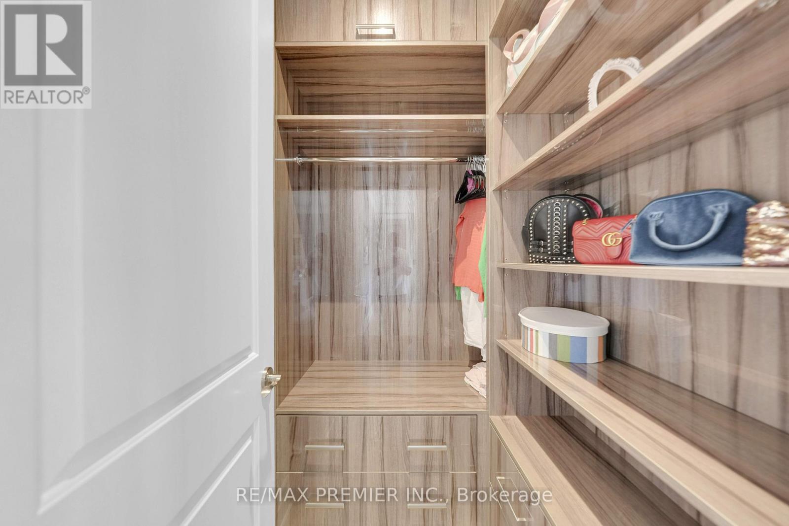 19 Petrolia Court, Richmond Hill, Ontario  L4C 0C2 - Photo 33 - N12901628