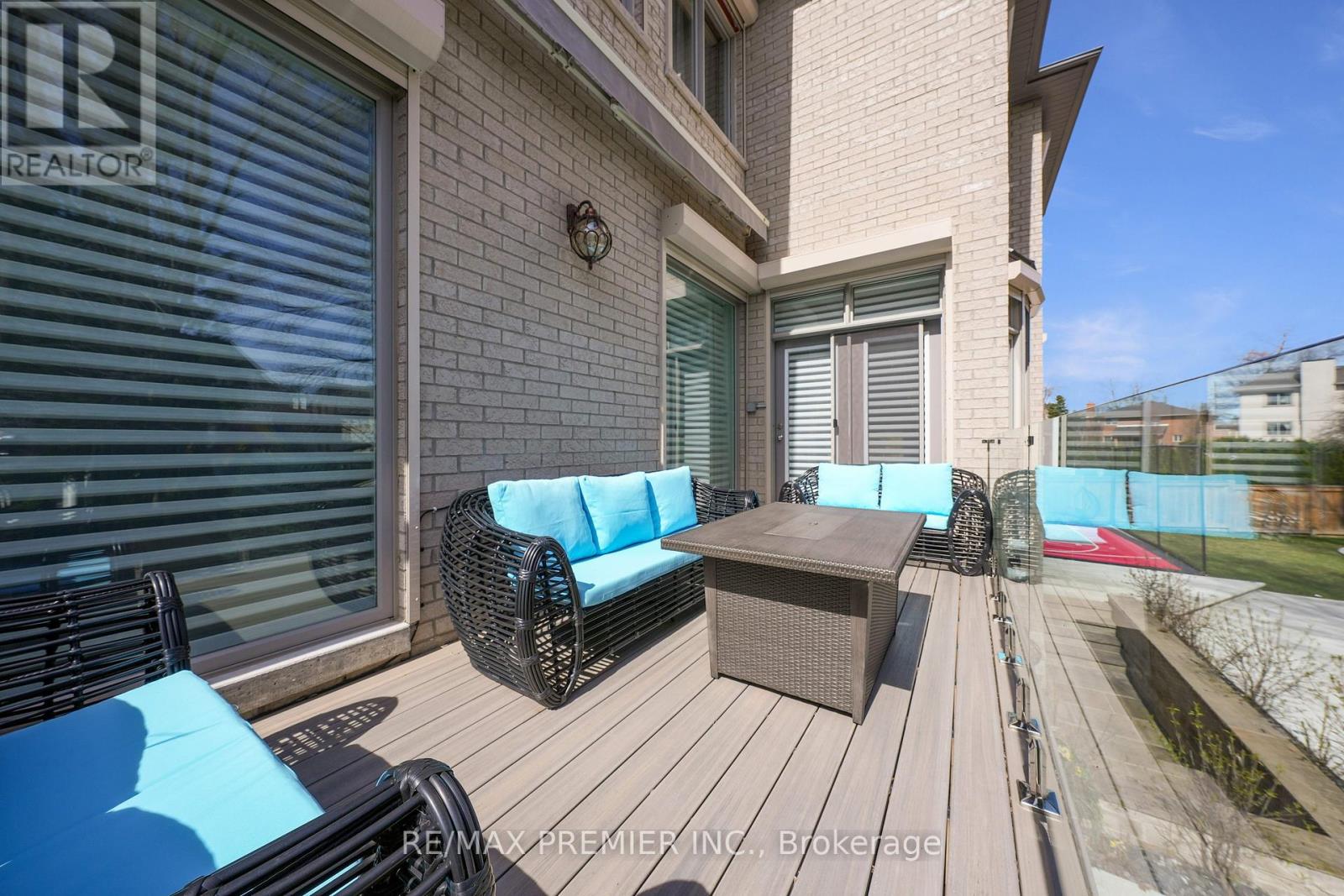 19 Petrolia Court, Richmond Hill, Ontario  L4C 0C2 - Photo 46 - N12901628