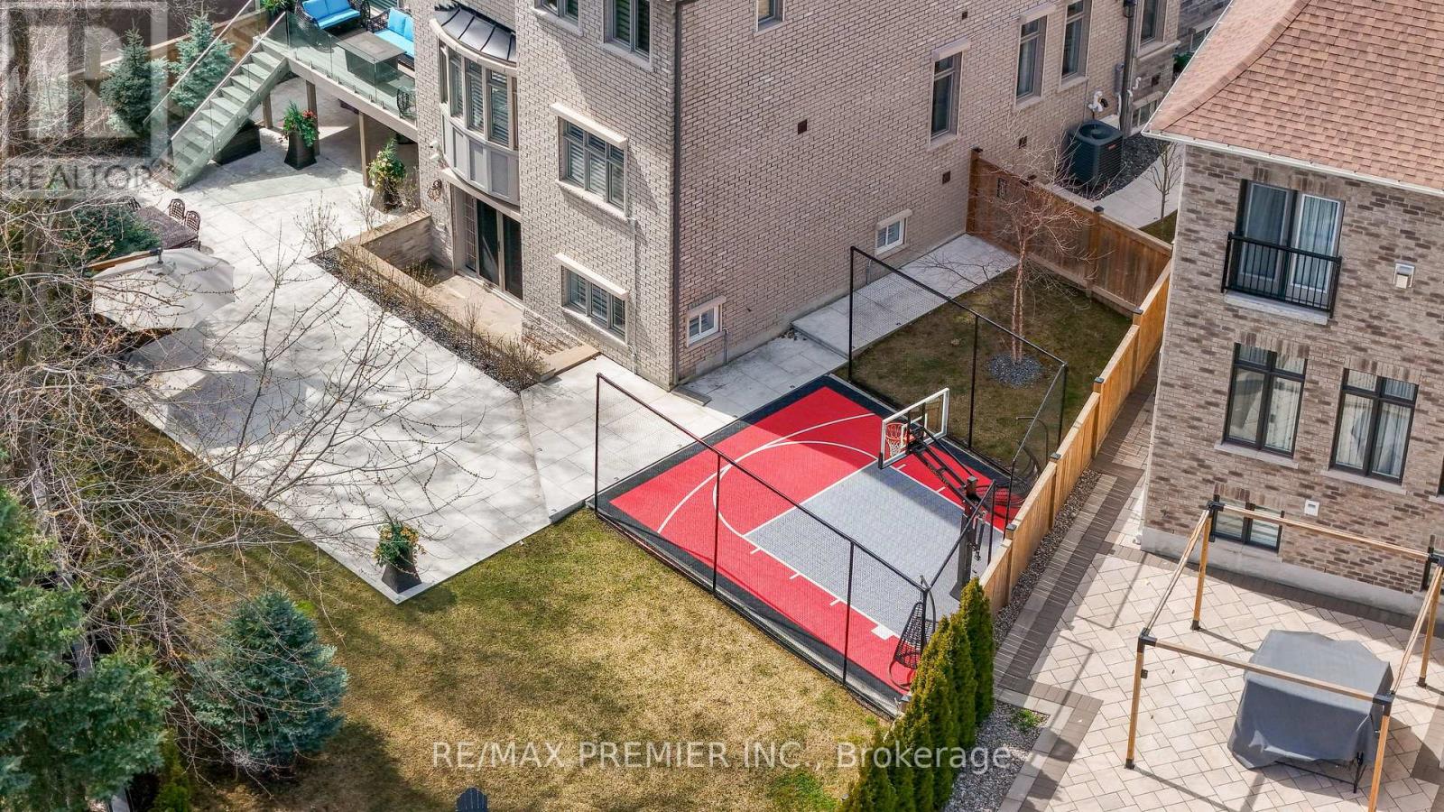 19 Petrolia Court, Richmond Hill, Ontario  L4C 0C2 - Photo 49 - N12901628