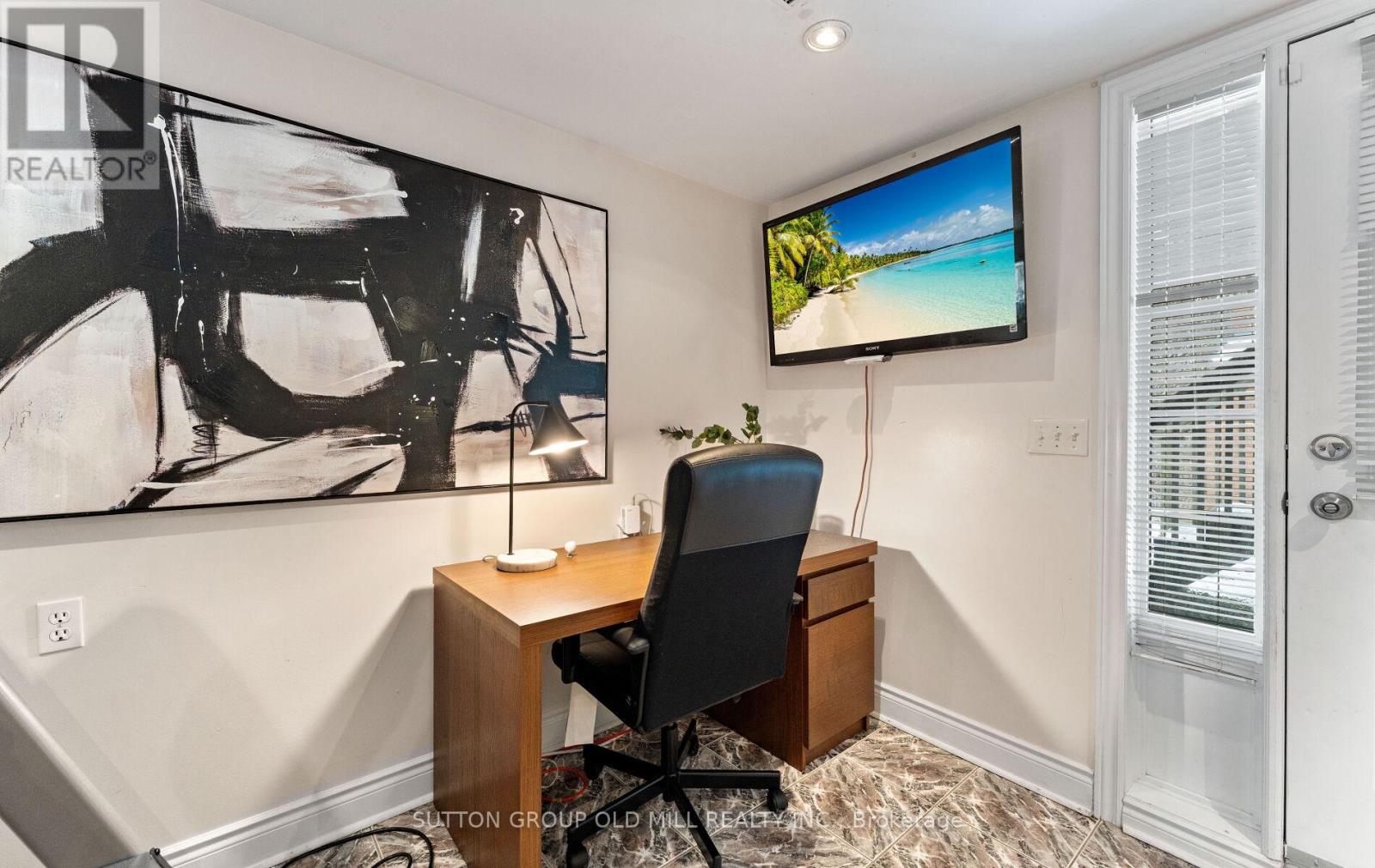 15 Katrina Court, Toronto, Ontario  M6L 3G3 - Photo 38 - W12901560