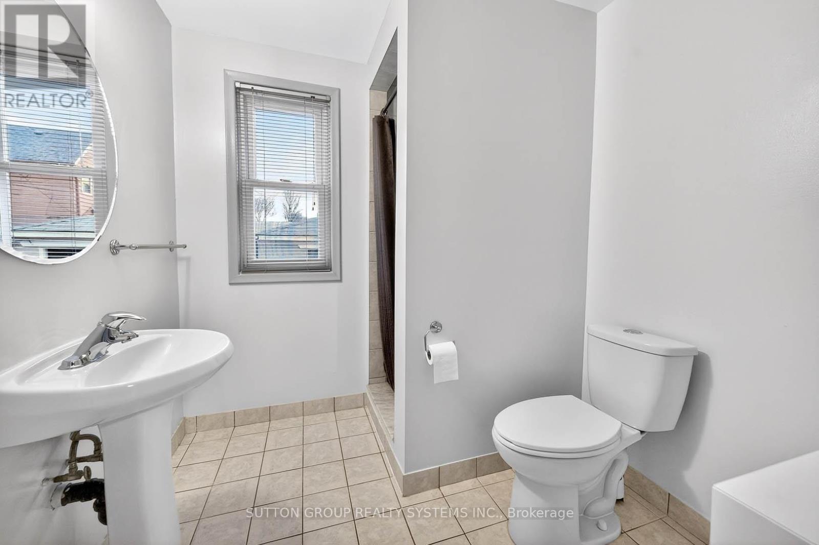 250 Christie Street, Toronto, Ontario  M6G 3B8 - Photo 16 - W12901570