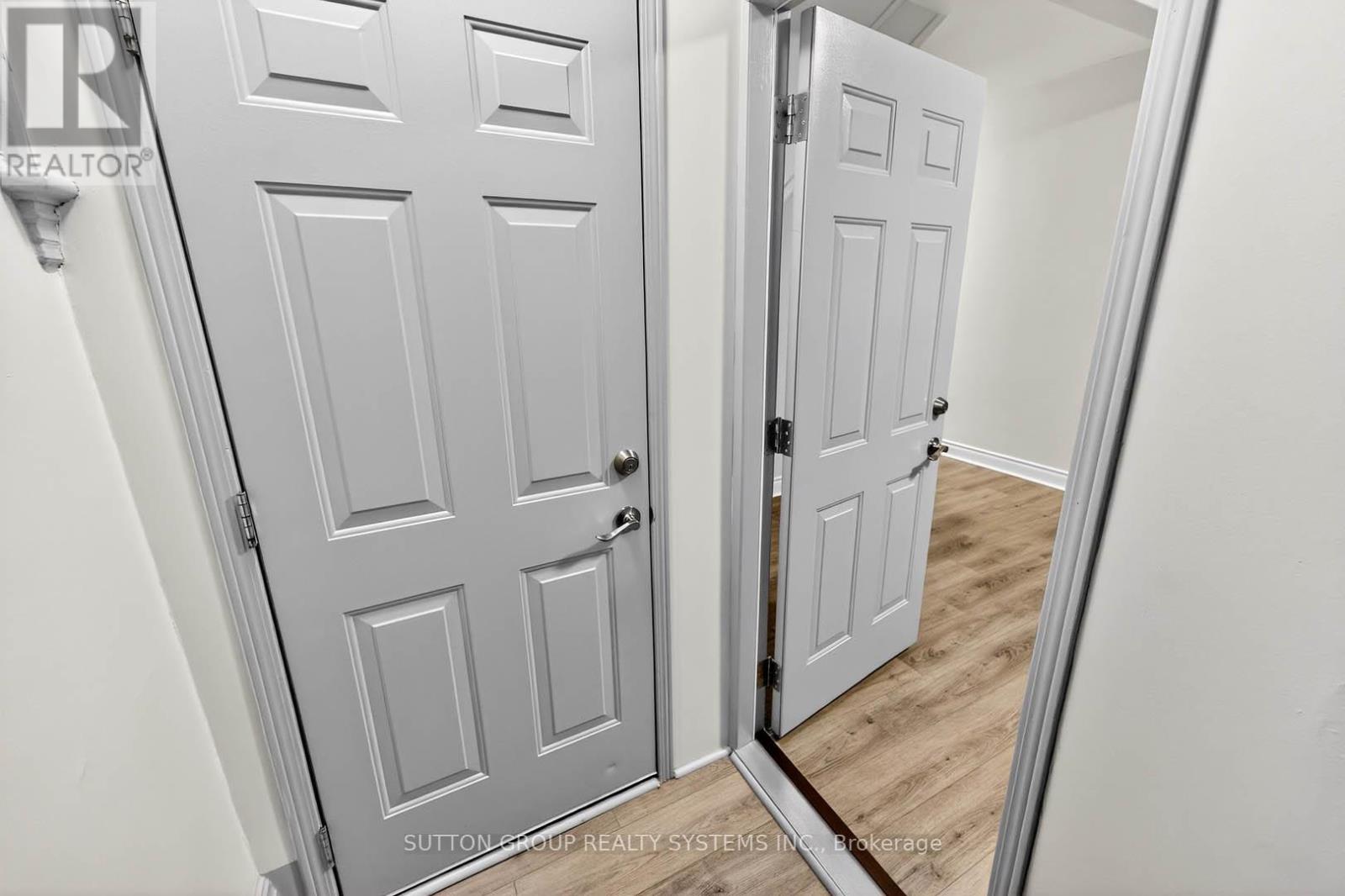 250 Christie Street, Toronto, Ontario  M6G 3B8 - Photo 4 - W12901570