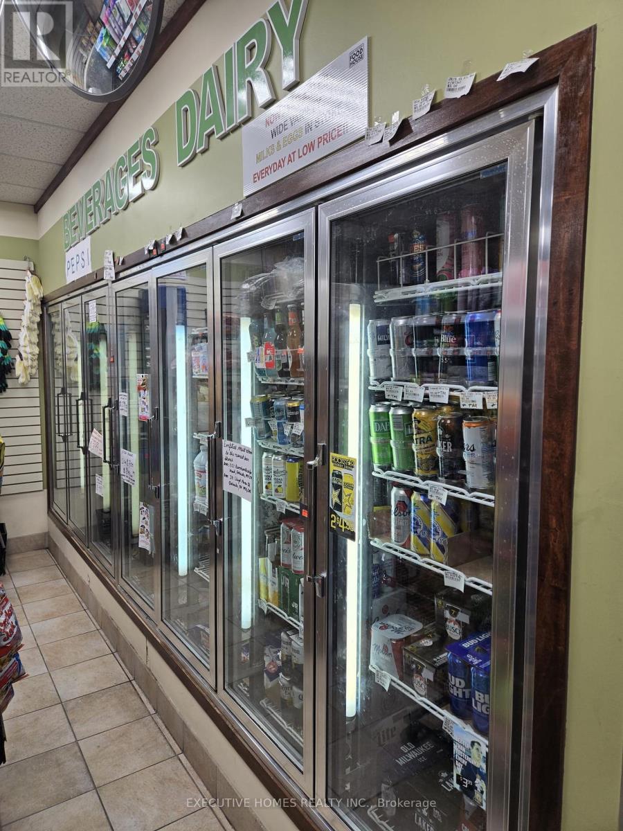 10 - 2800 Skymark Avenue, Mississauga, Ontario  L4W 5A6 - Photo 4 - W12901596