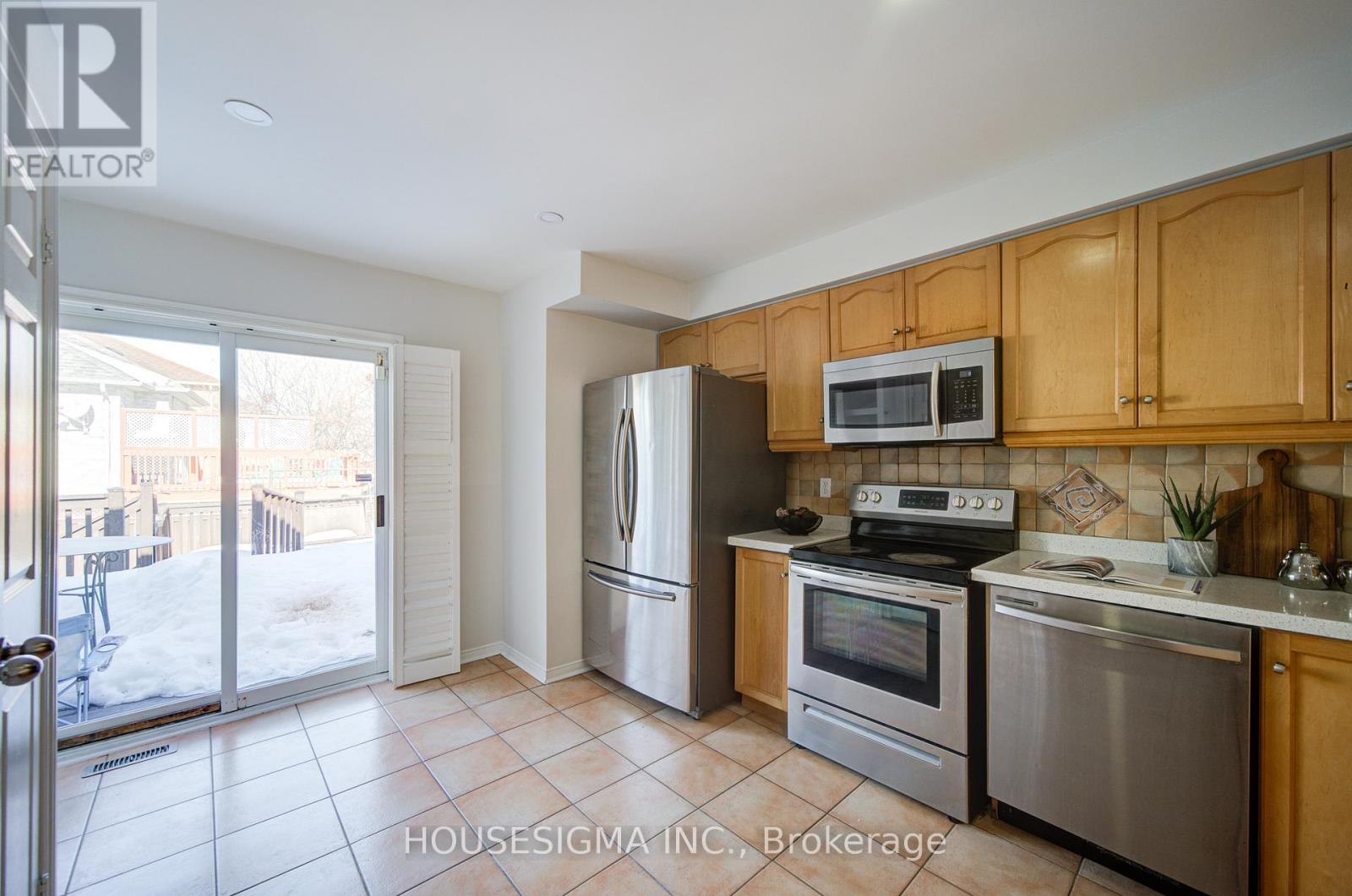 73 Brinkley Drive, Brampton, Ontario  L7A 1G3 - Photo 15 - W12901610