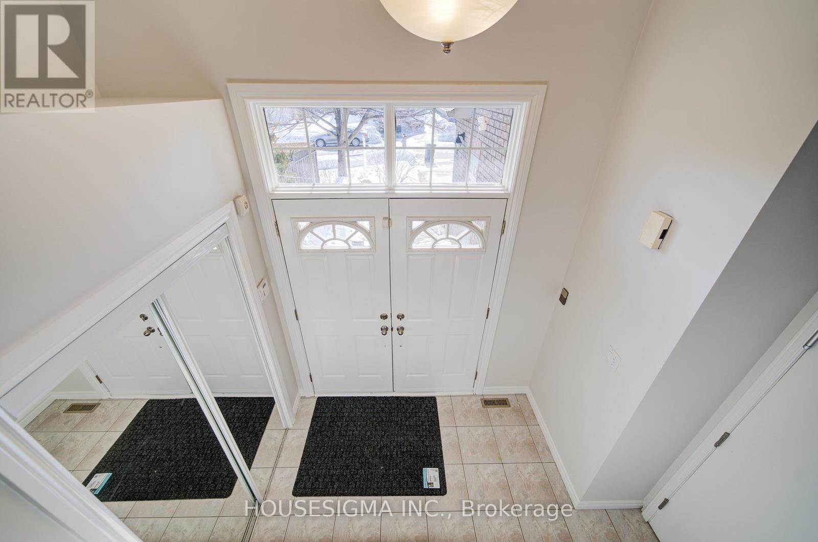 73 Brinkley Drive, Brampton, Ontario  L7A 1G3 - Photo 8 - W12901610