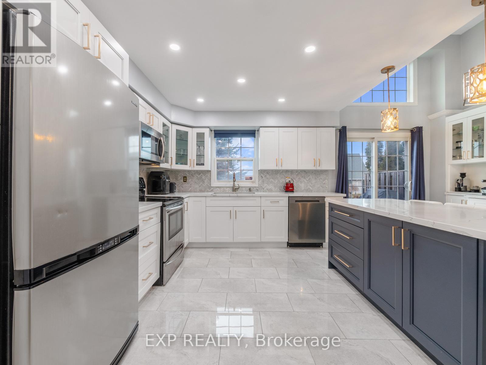 23 Stornwood Court, Brampton, Ontario  L6W 4H6 - Photo 10 - W12901634