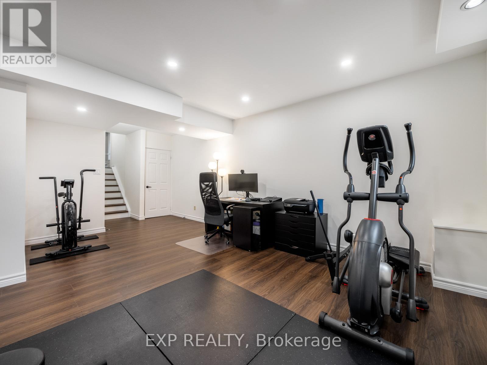 23 Stornwood Court, Brampton, Ontario  L6W 4H6 - Photo 40 - W12901634