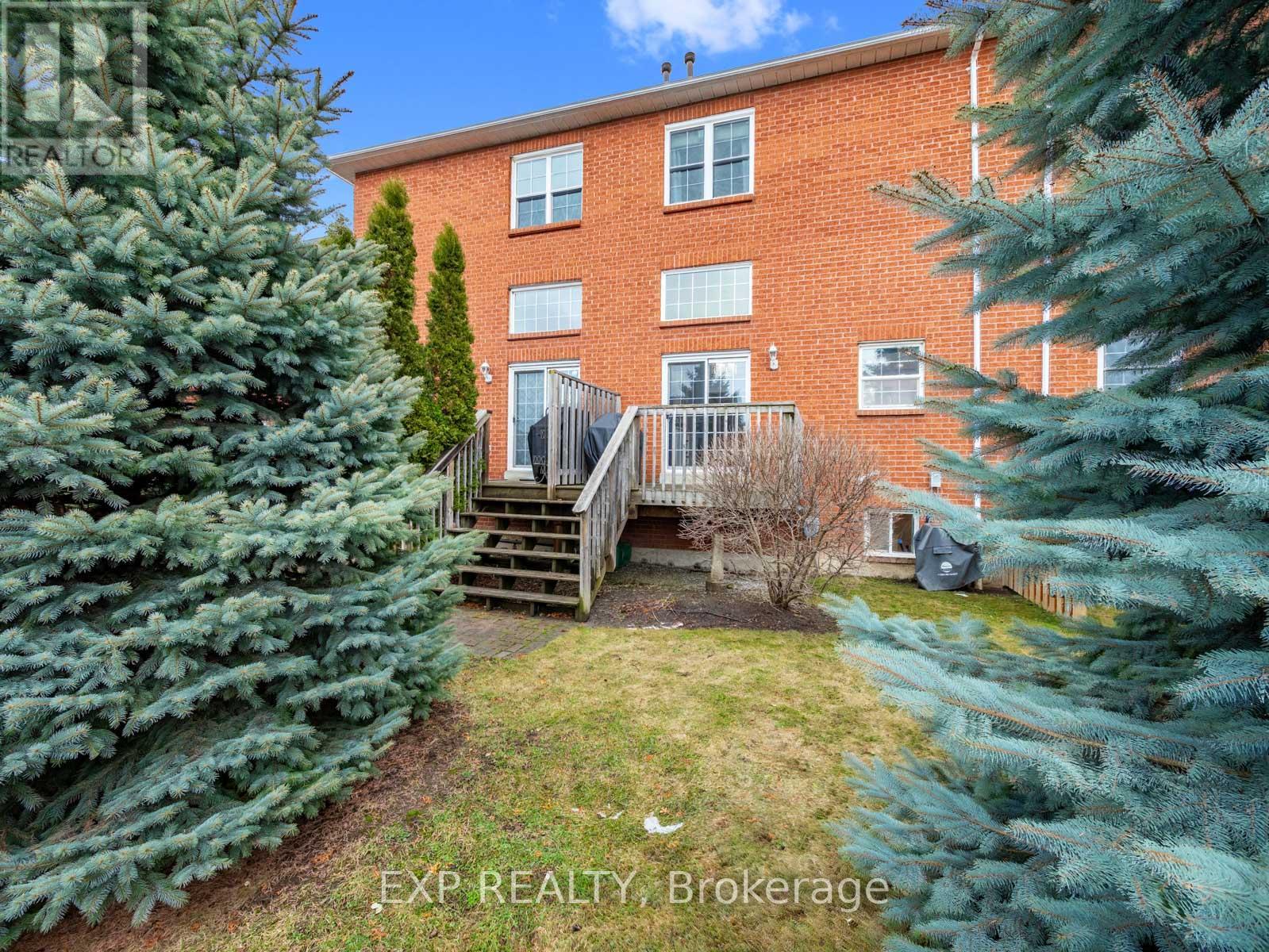 23 Stornwood Court, Brampton, Ontario  L6W 4H6 - Photo 43 - W12901634