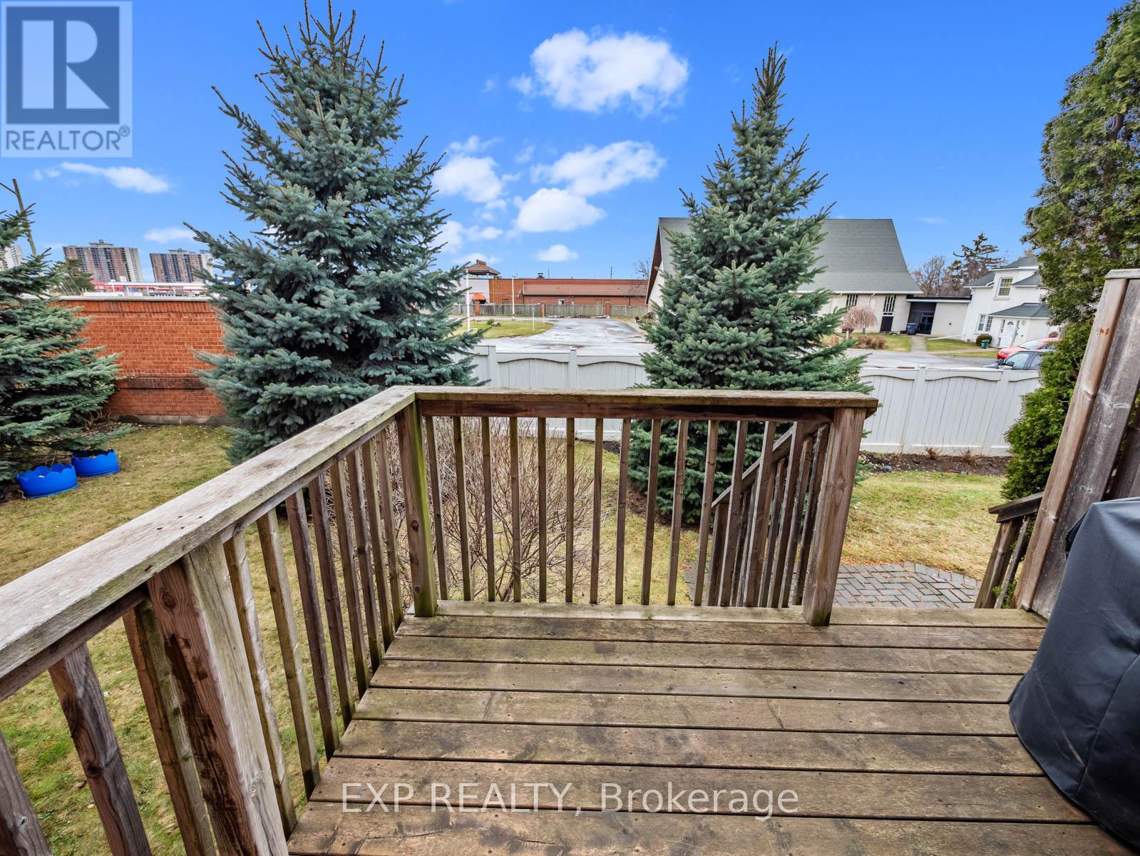 23 Stornwood Court, Brampton, Ontario  L6W 4H6 - Photo 46 - W12901634