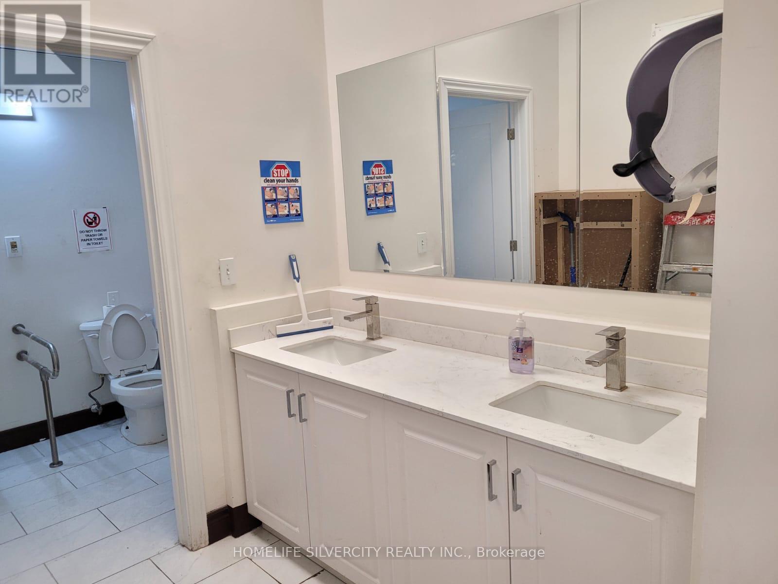 Unit # 3 - 6119 Main Street, Niagara Falls, Ontario  L2G 6A2 - Photo 4 - X12901568