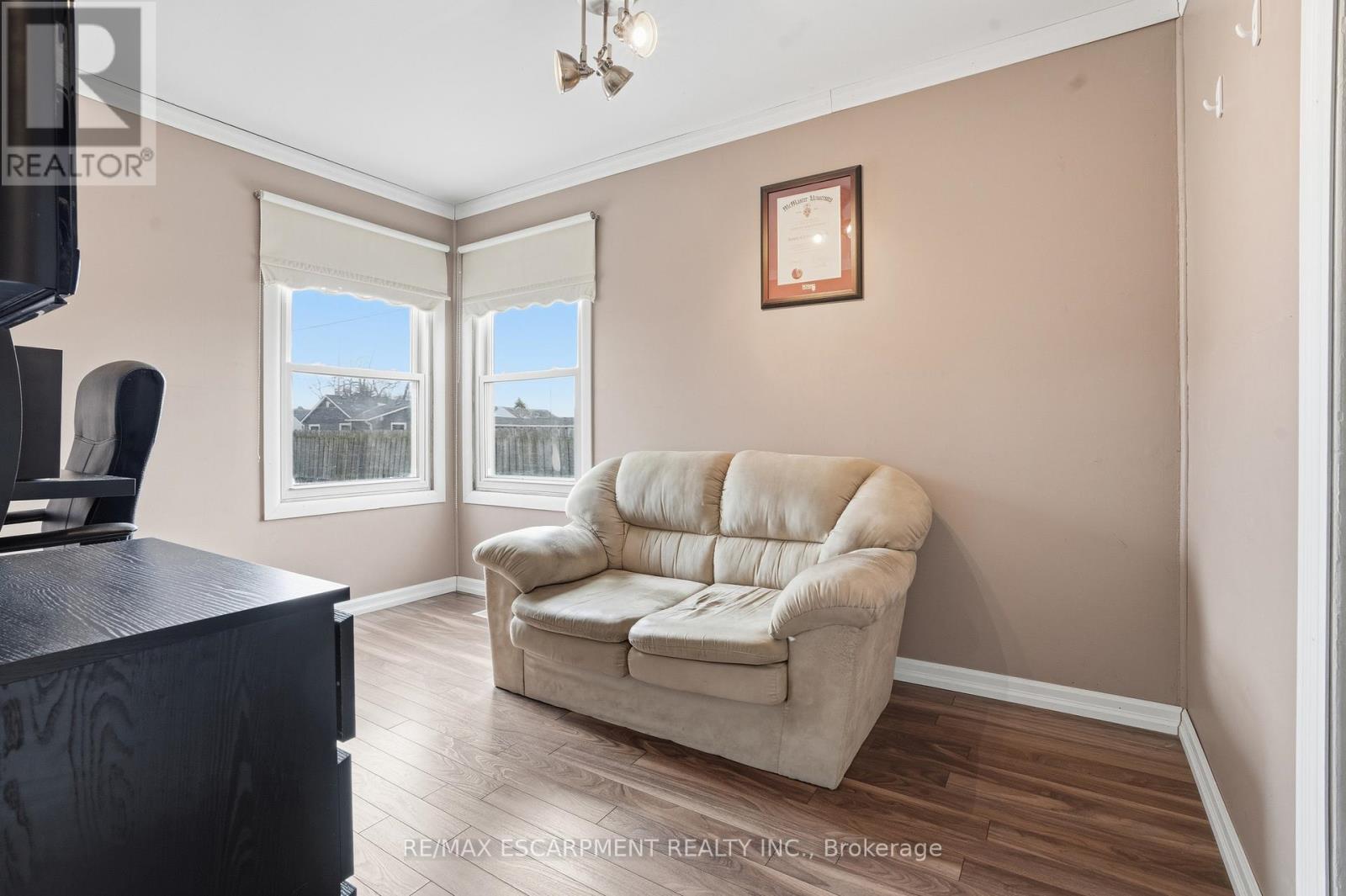 252 Ivon Avenue, Hamilton, Ontario  L8H 5T2 - Photo 11 - X12901578