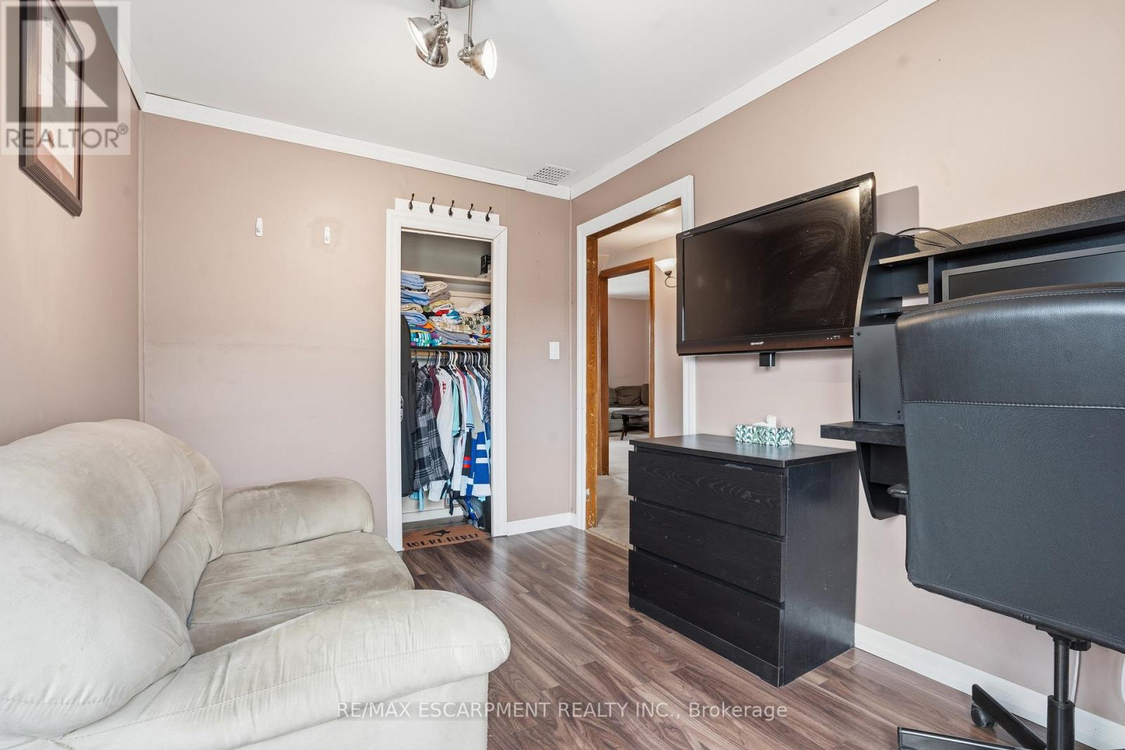 252 Ivon Avenue, Hamilton, Ontario  L8H 5T2 - Photo 12 - X12901578