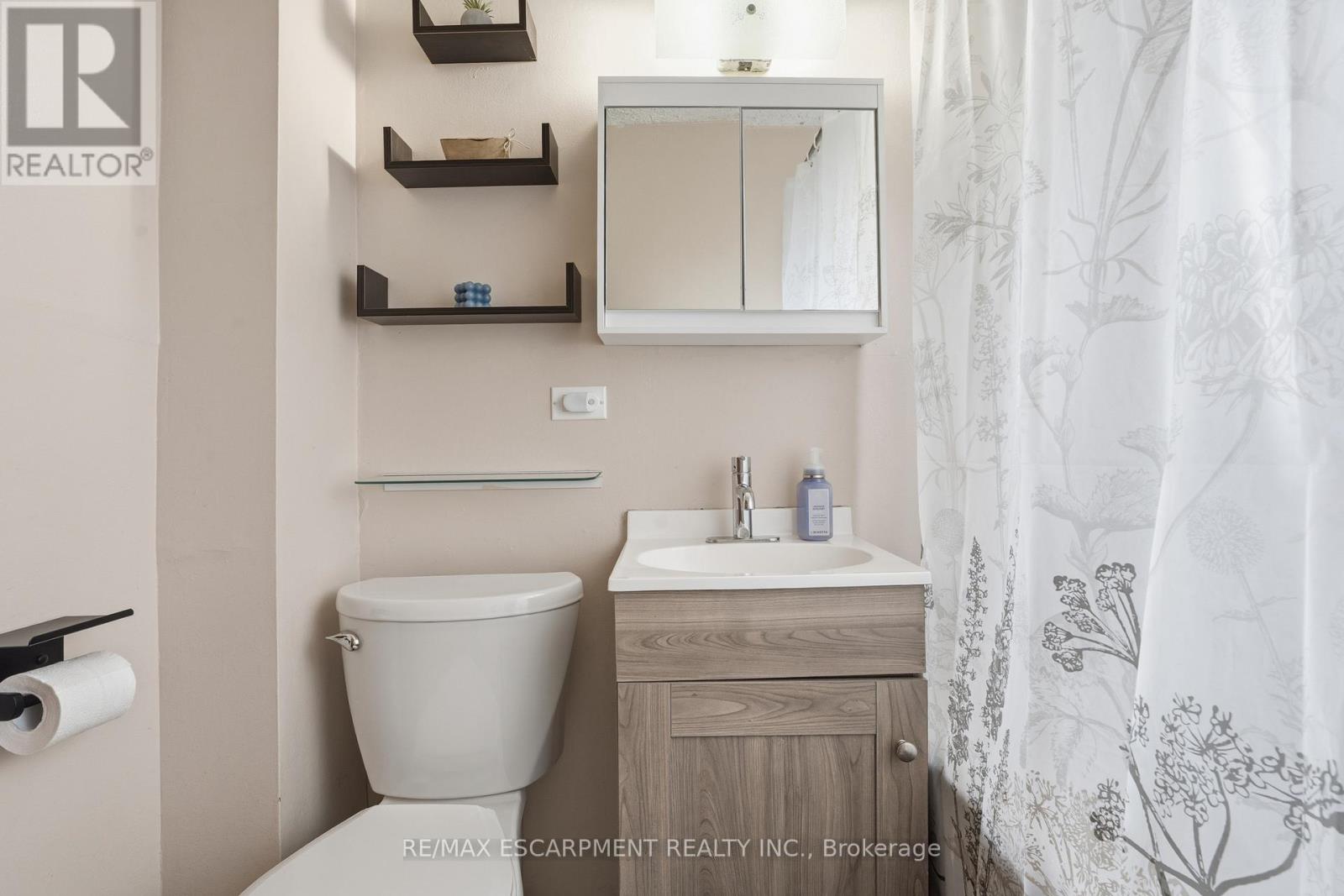 252 Ivon Avenue, Hamilton, Ontario  L8H 5T2 - Photo 13 - X12901578