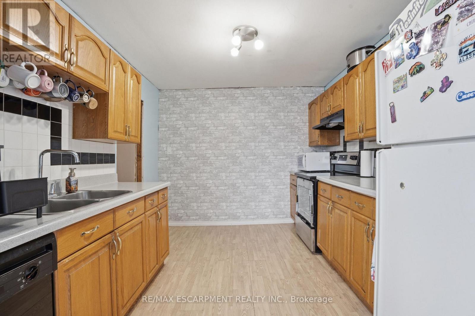 252 Ivon Avenue, Hamilton, Ontario  L8H 5T2 - Photo 18 - X12901578