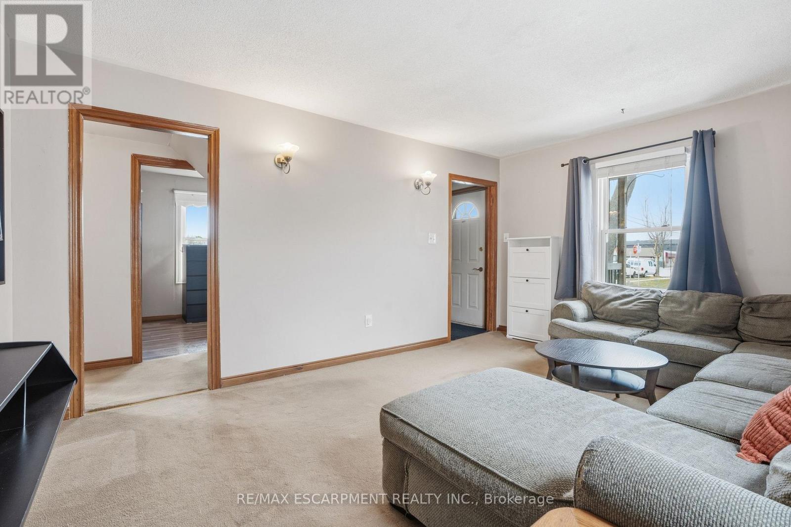 252 Ivon Avenue, Hamilton, Ontario  L8H 5T2 - Photo 9 - X12901578