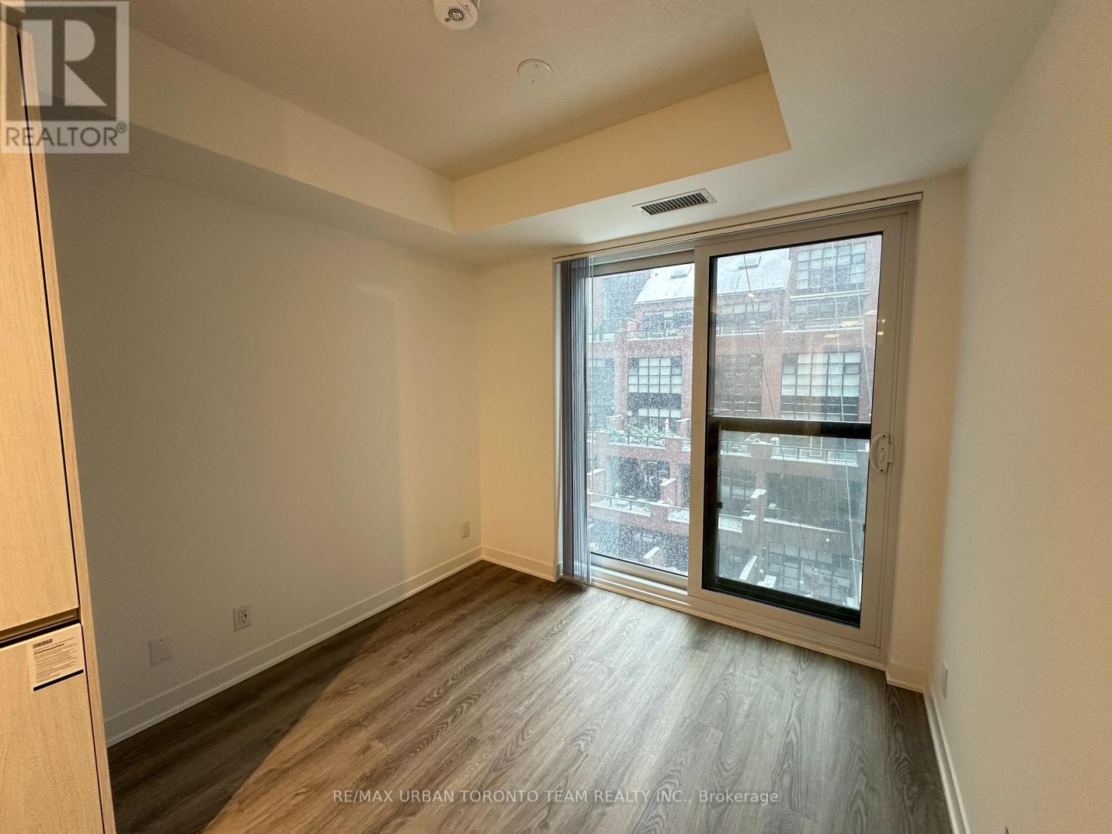 605 - 180 Front Street E, Toronto, Ontario  M5A 0K9 - Photo 3 - C12899112