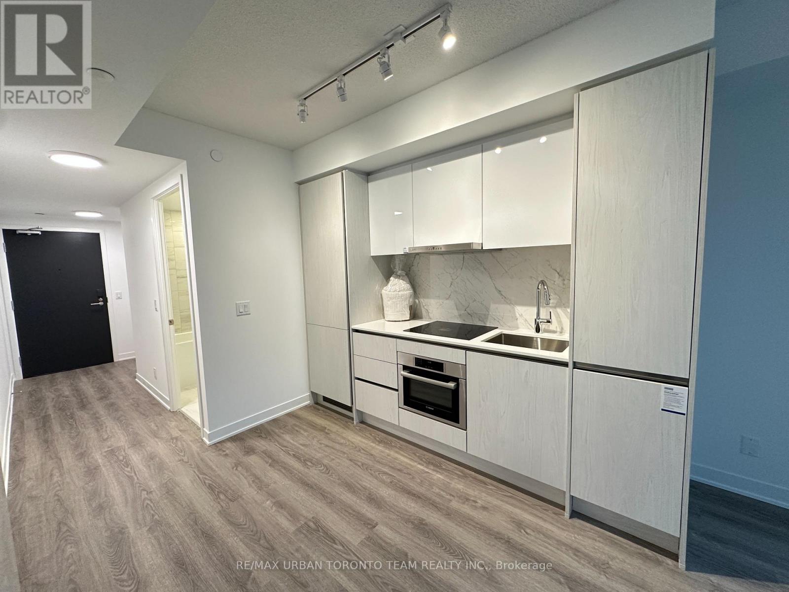 605 - 180 Front Street E, Toronto, Ontario  M5A 0K9 - Photo 5 - C12899112