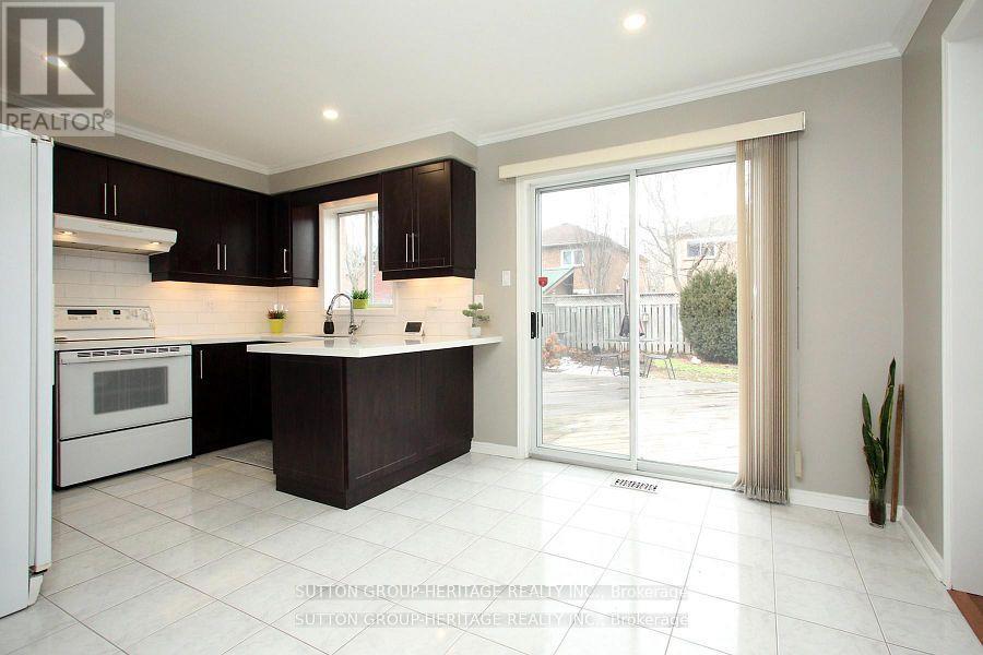 61 Eldridge Place, Whitby, Ontario  L1N 9E5 - Photo 13 - E12899144