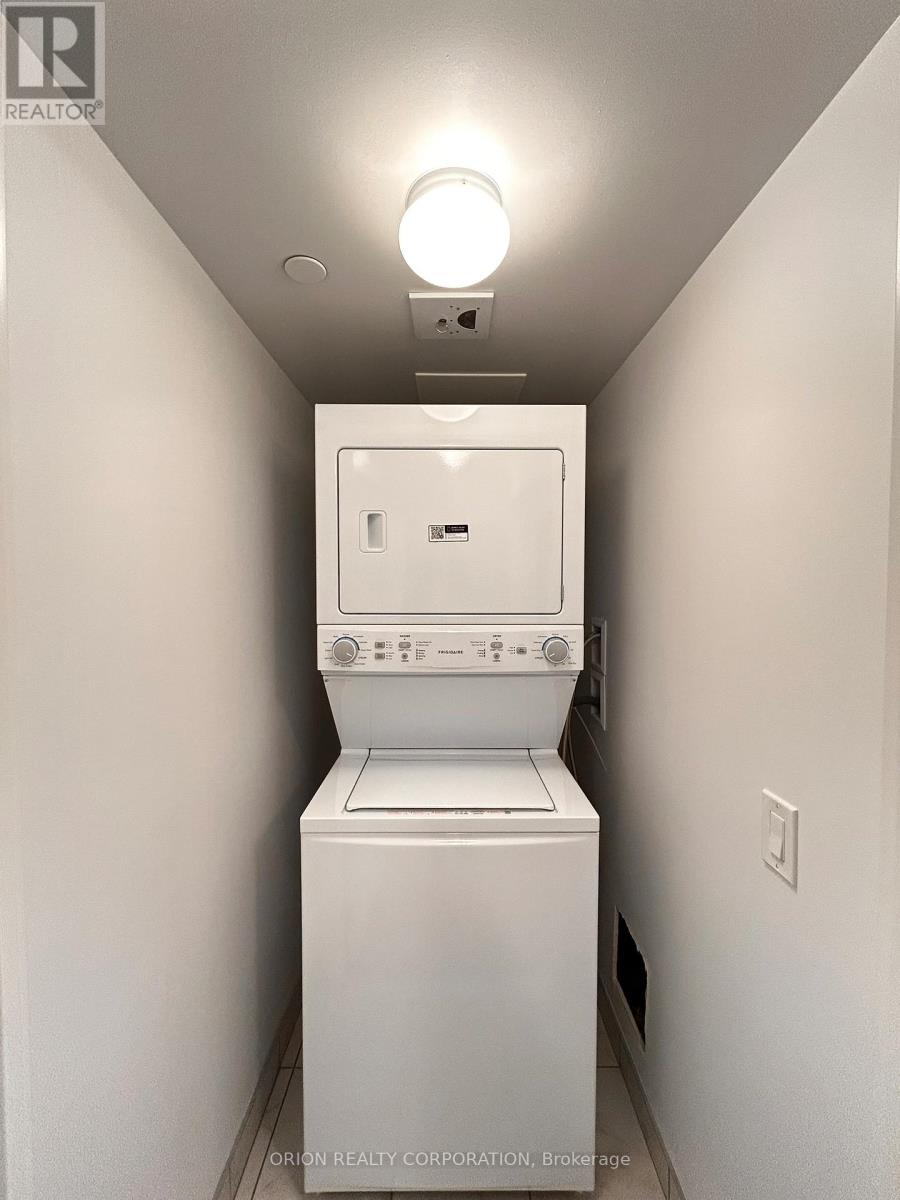 601 - 1010 Sandy Beach Road, Pickering, Ontario  L1W 0C7 - Photo 3 - E12899174