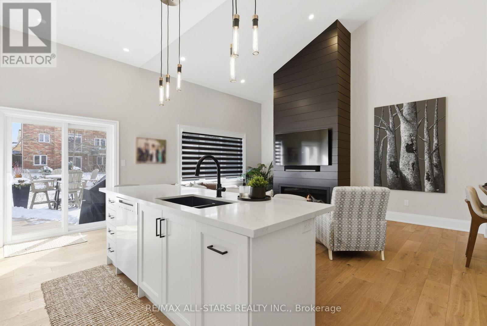 38 Hildred Cushing Way, Uxbridge, Ontario  L9P 1X9 - Photo 9 - N12899050