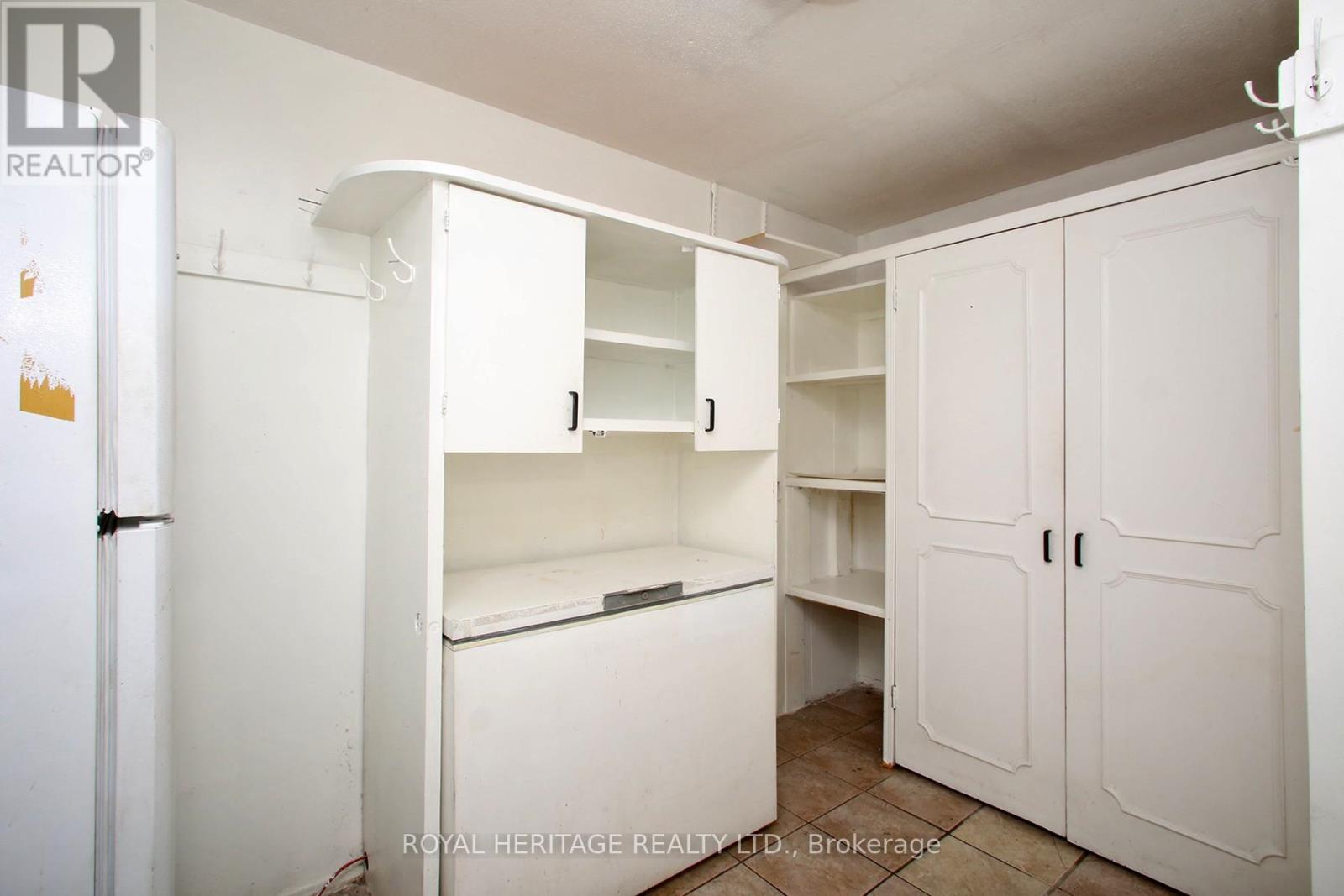 207 - 511 The West Mall, Toronto (Etobicoke West Mall), Ontario  M9C 1G5 - Photo 15 - W12818464