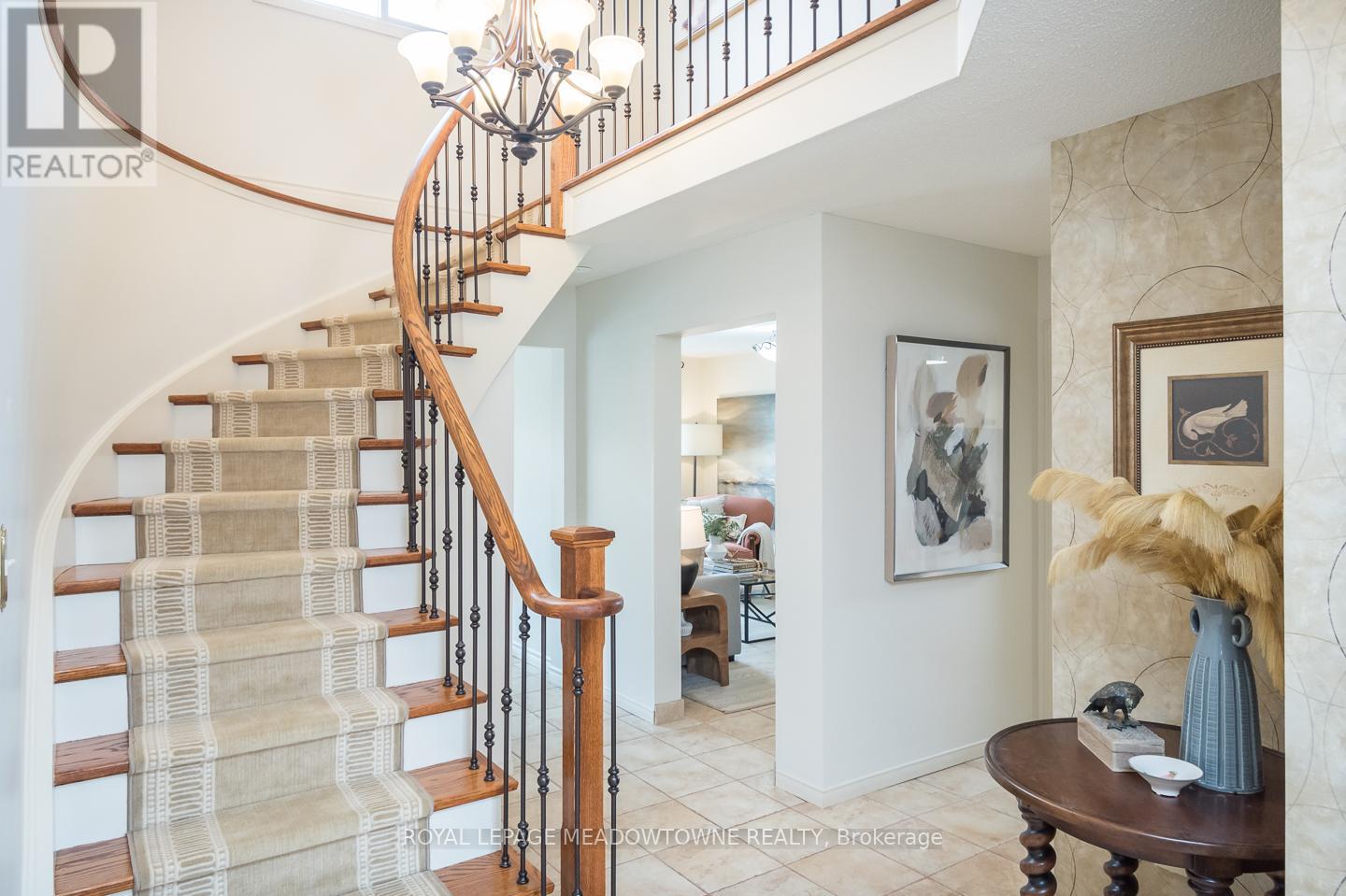 3215 Pinemeadow Drive, Burlington, Ontario  L7M 2N6 - Photo 5 - W12899048