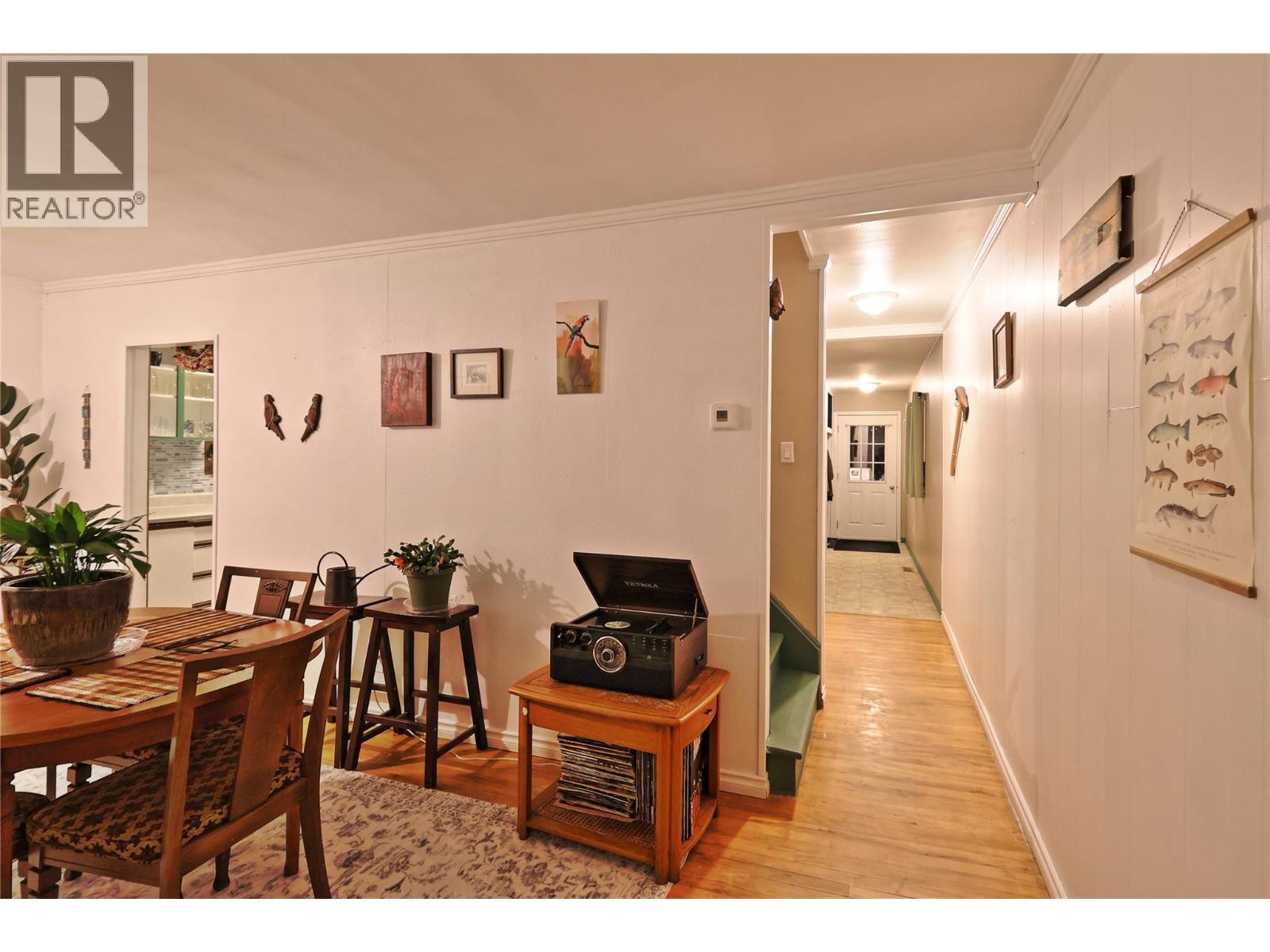 709 5th Avenue, Kimberley, British Columbia V1A 2T3 - Photo 10 - 10380012