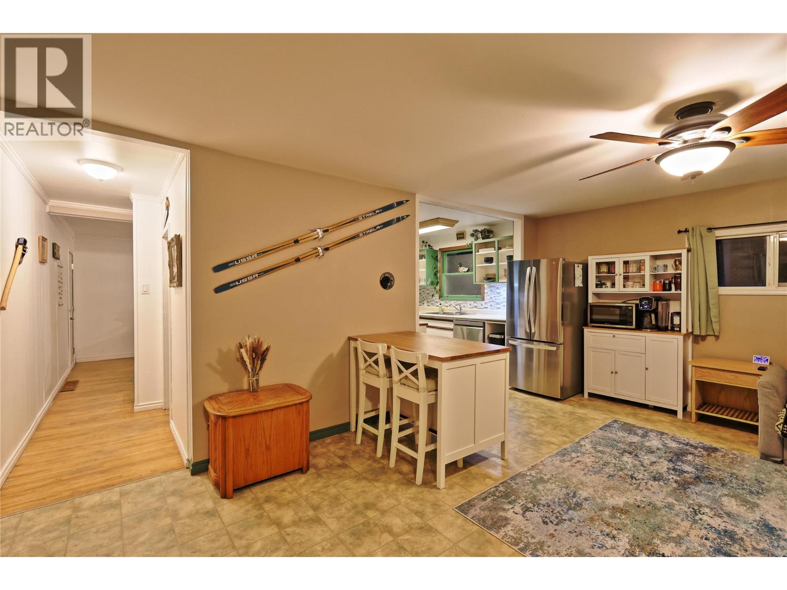 709 5th Avenue, Kimberley, British Columbia V1A 2T3 - Photo 3 - 10380012