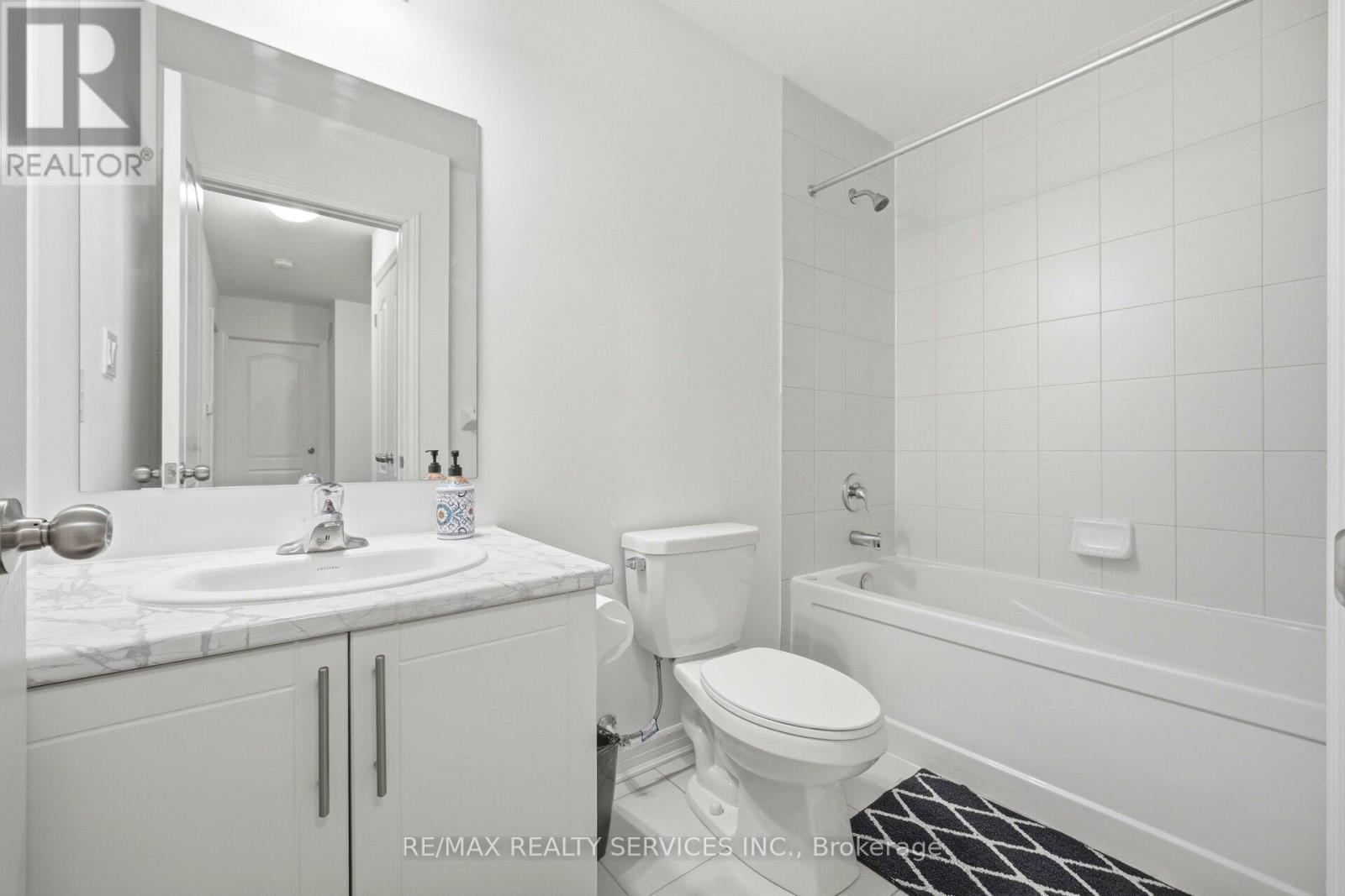 47 Tiveron Avenue, Caledon, Ontario  L7C 4L6 - Photo 35 - W12899030