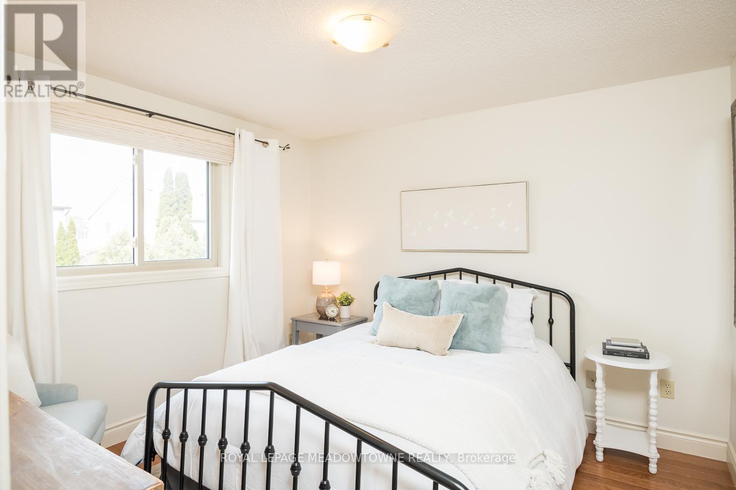 3215 Pinemeadow Drive, Burlington, Ontario  L7M 2N6 - Photo 22 - W12899048