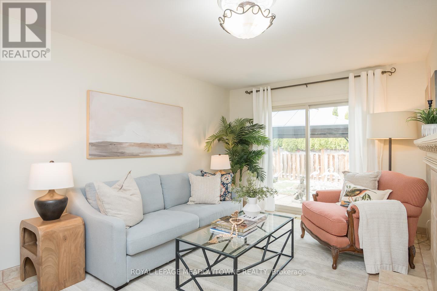 3215 Pinemeadow Drive, Burlington, Ontario  L7M 2N6 - Photo 13 - W12899048