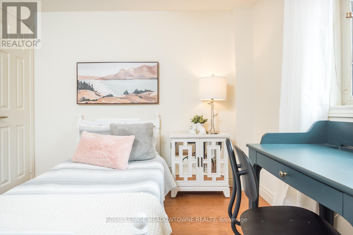 3215 Pinemeadow Drive, Burlington, Ontario  L7M 2N6 - Photo 27 - W12899048