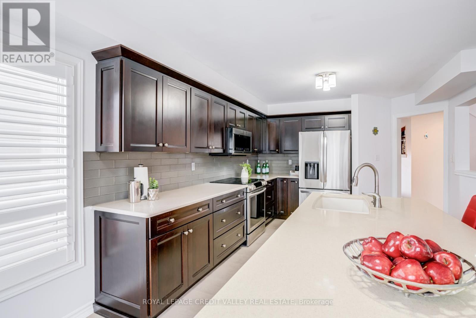 1193 Knight Trail, Milton, Ontario  L9T 5R9 - Photo 10 - W12899064