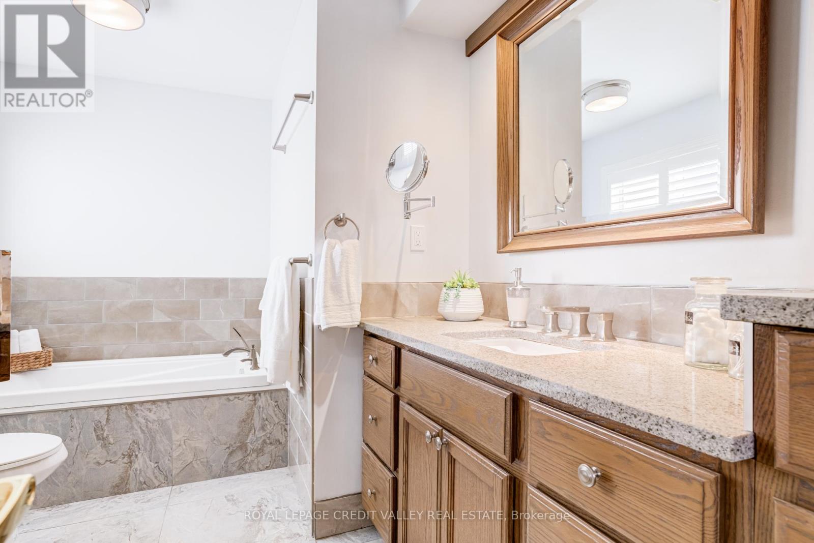 1193 Knight Trail, Milton, Ontario  L9T 5R9 - Photo 26 - W12899064