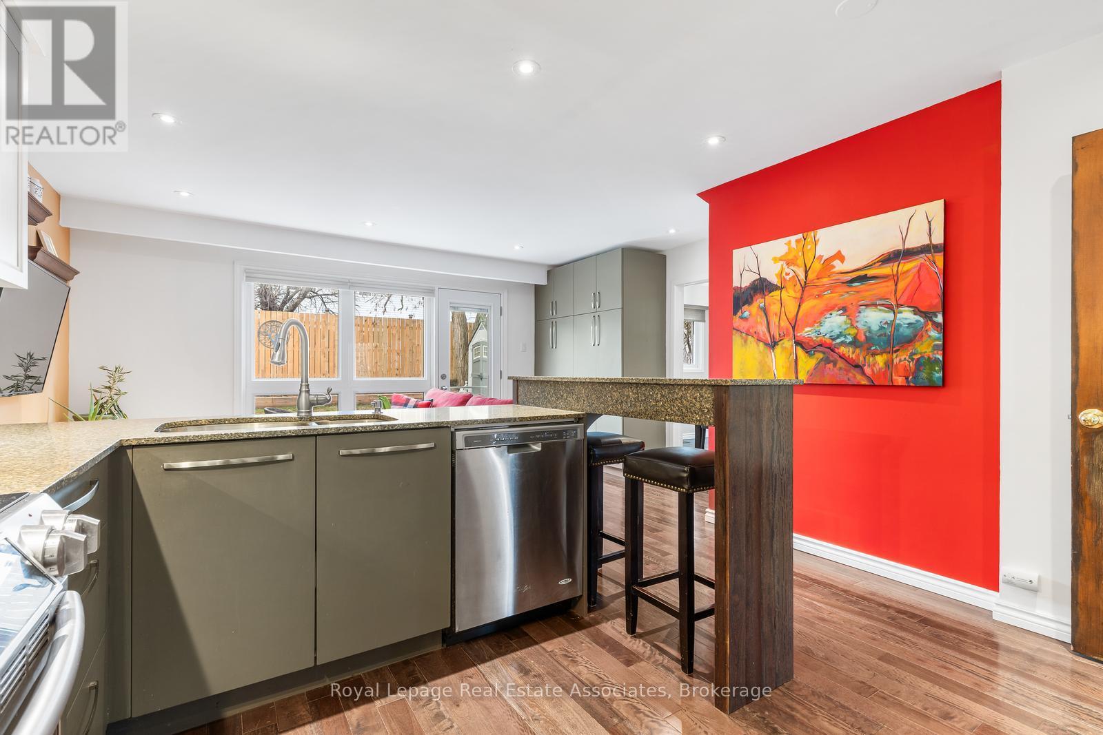 3374 Tallmast Crescent, Mississauga, Ontario  L5L 1H5 - Photo 10 - W12899062