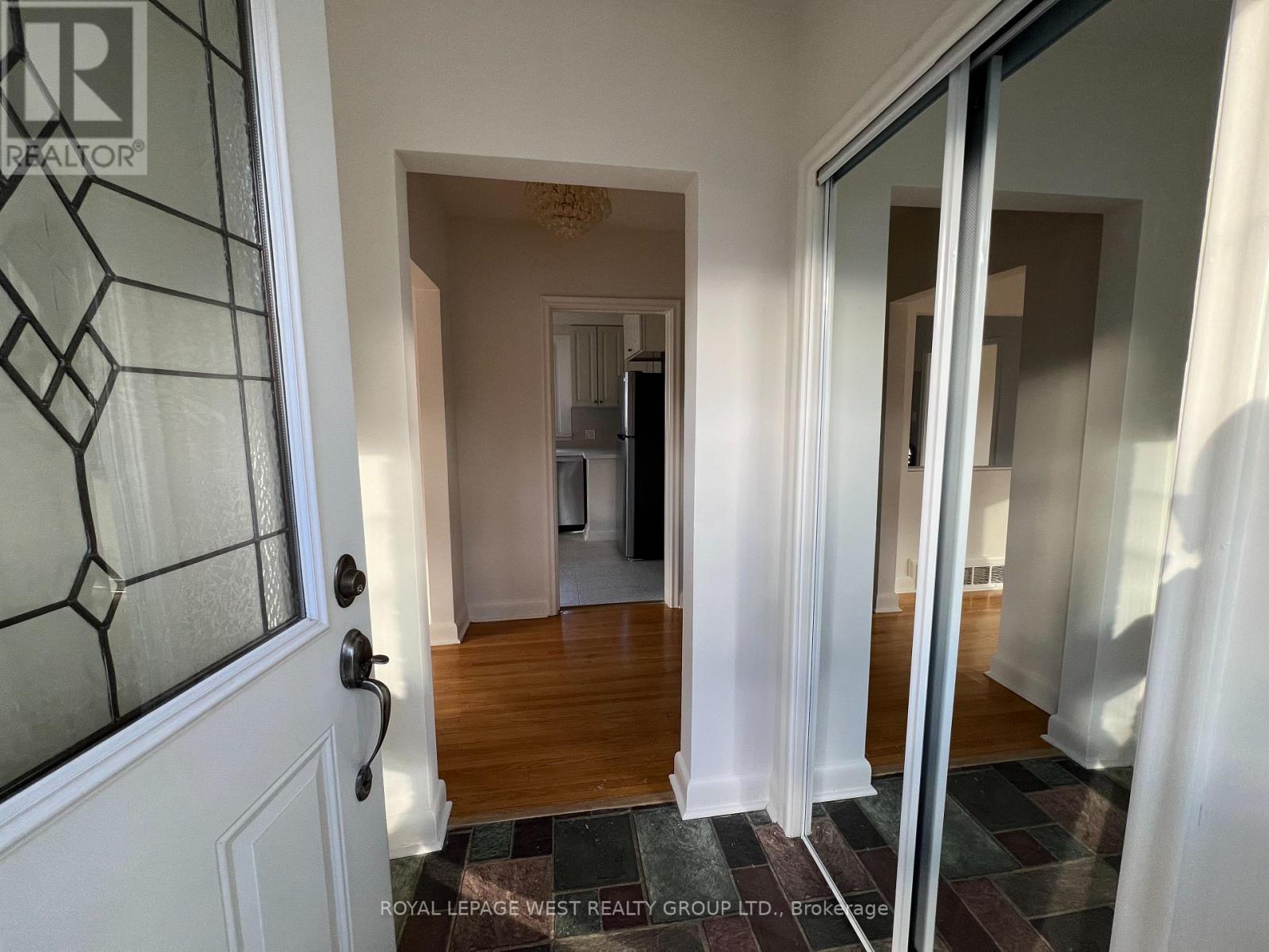 Upper - 51 Fairlin Drive, Toronto, Ontario  M9B 4J4 - Photo 2 - W12899090