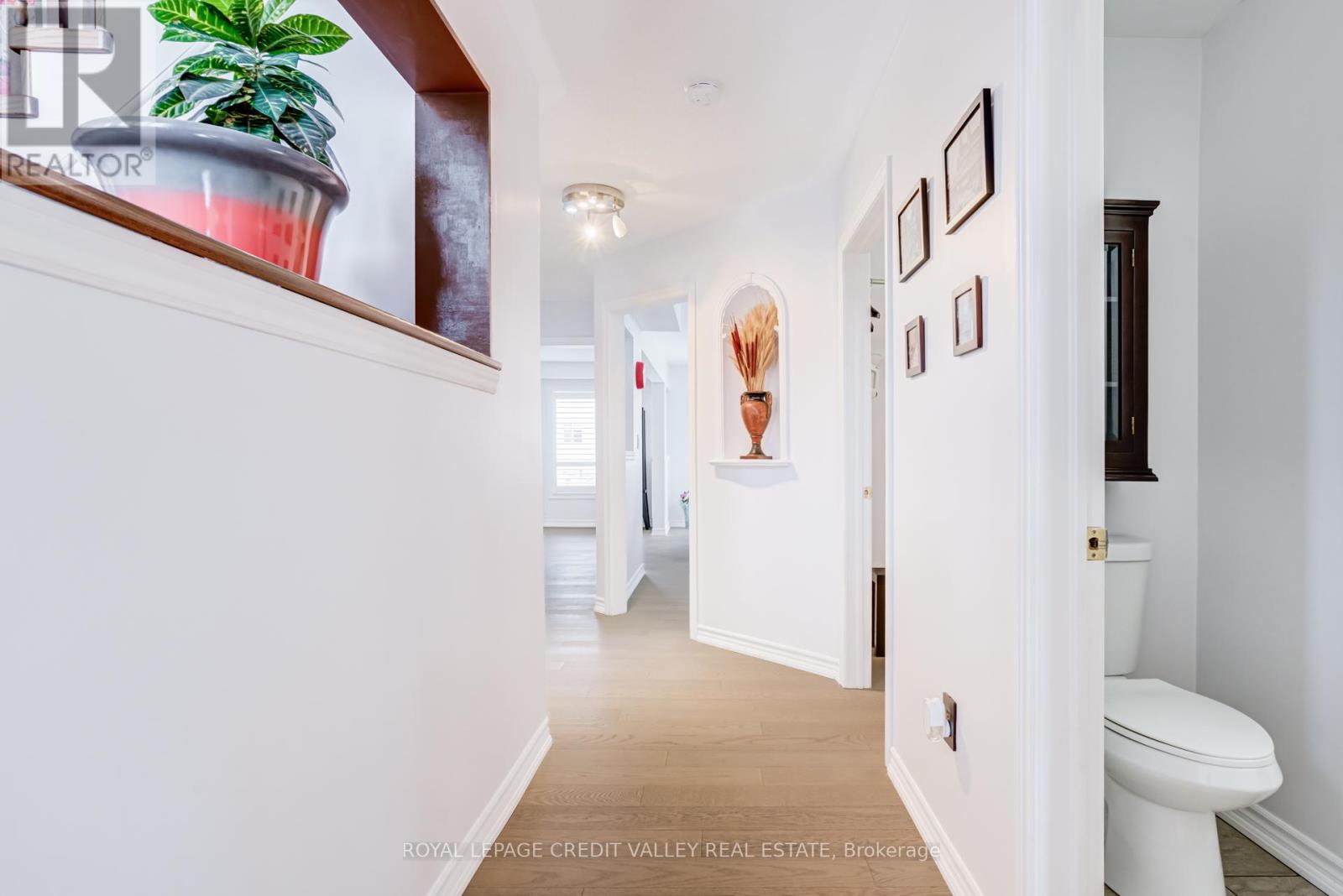 1193 Knight Trail, Milton, Ontario  L9T 5R9 - Photo 8 - W12899064