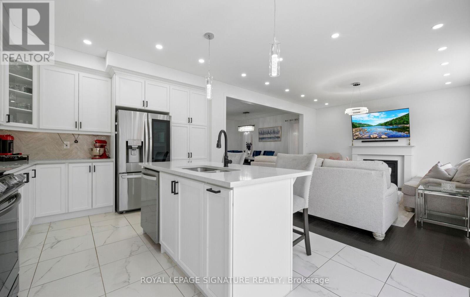 474 Violet Gate, Milton, Ontario  L9E 1X6 - Photo 13 - W12899092